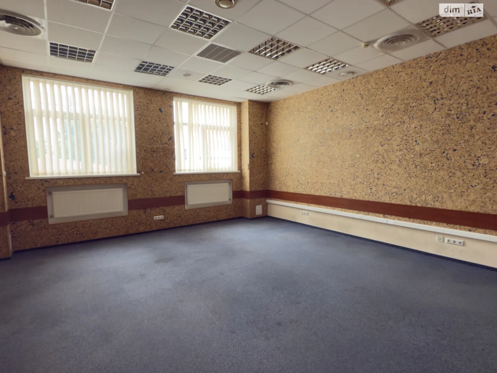 Сдается в аренду офис 60 кв. м в бизнес-центре, цена: 21000 грн - фото 1