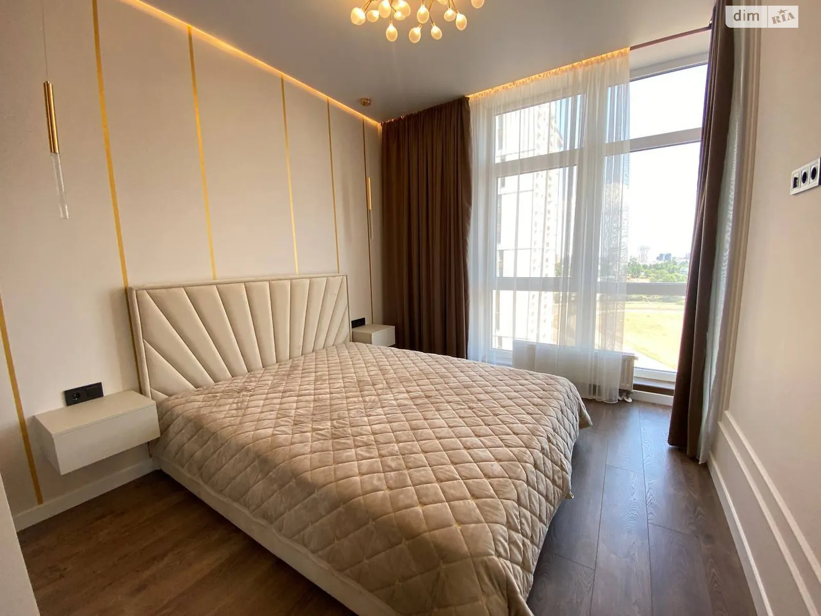 Продается 1-комнатная квартира 43 кв. м в Одессе, ул. Краснова - фото 1