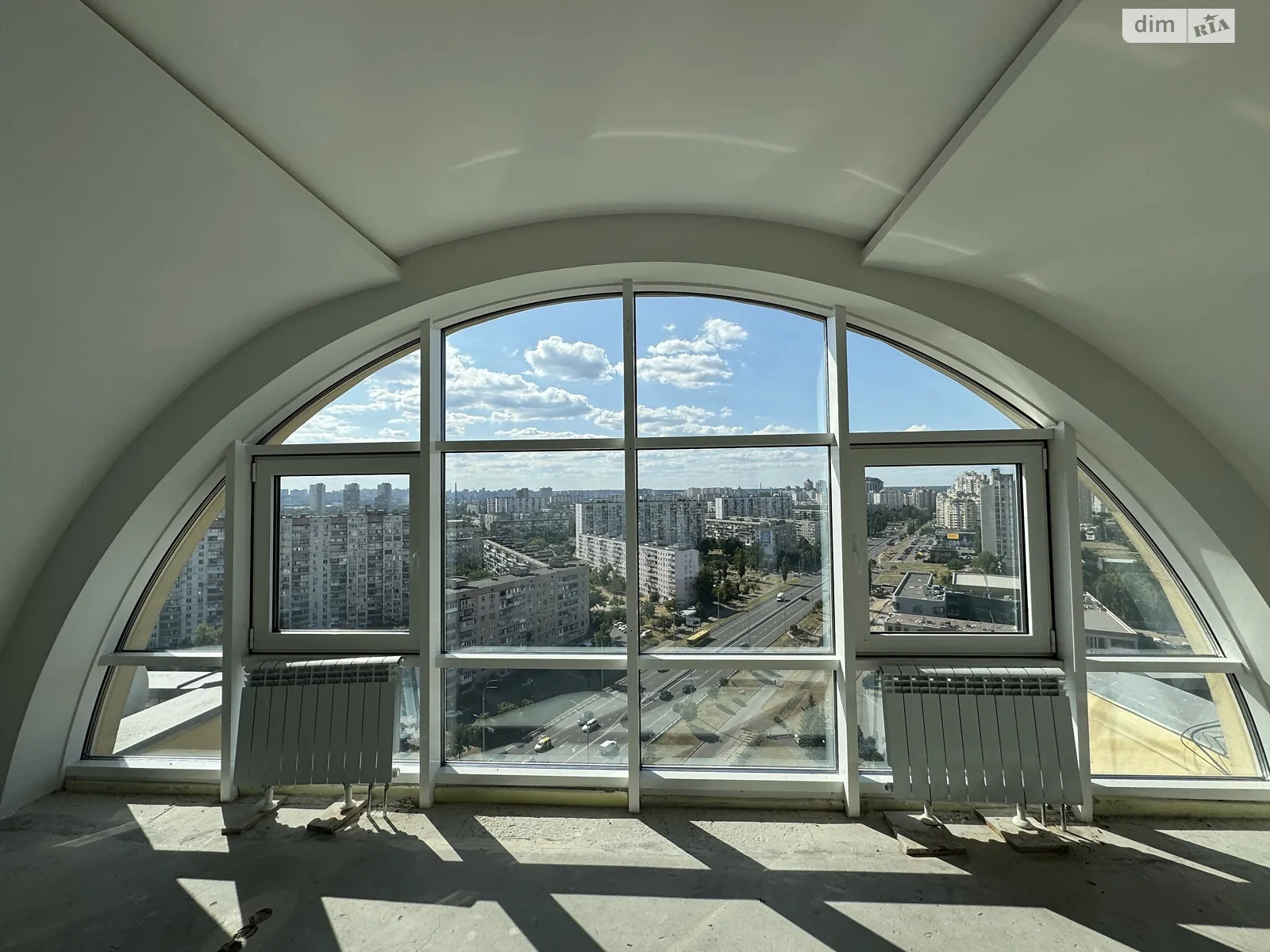 Продается 8-комнатная квартира 330 кв. м в Киеве, просп. Владимира Ивасюка, 10А корпус 1 - фото 1