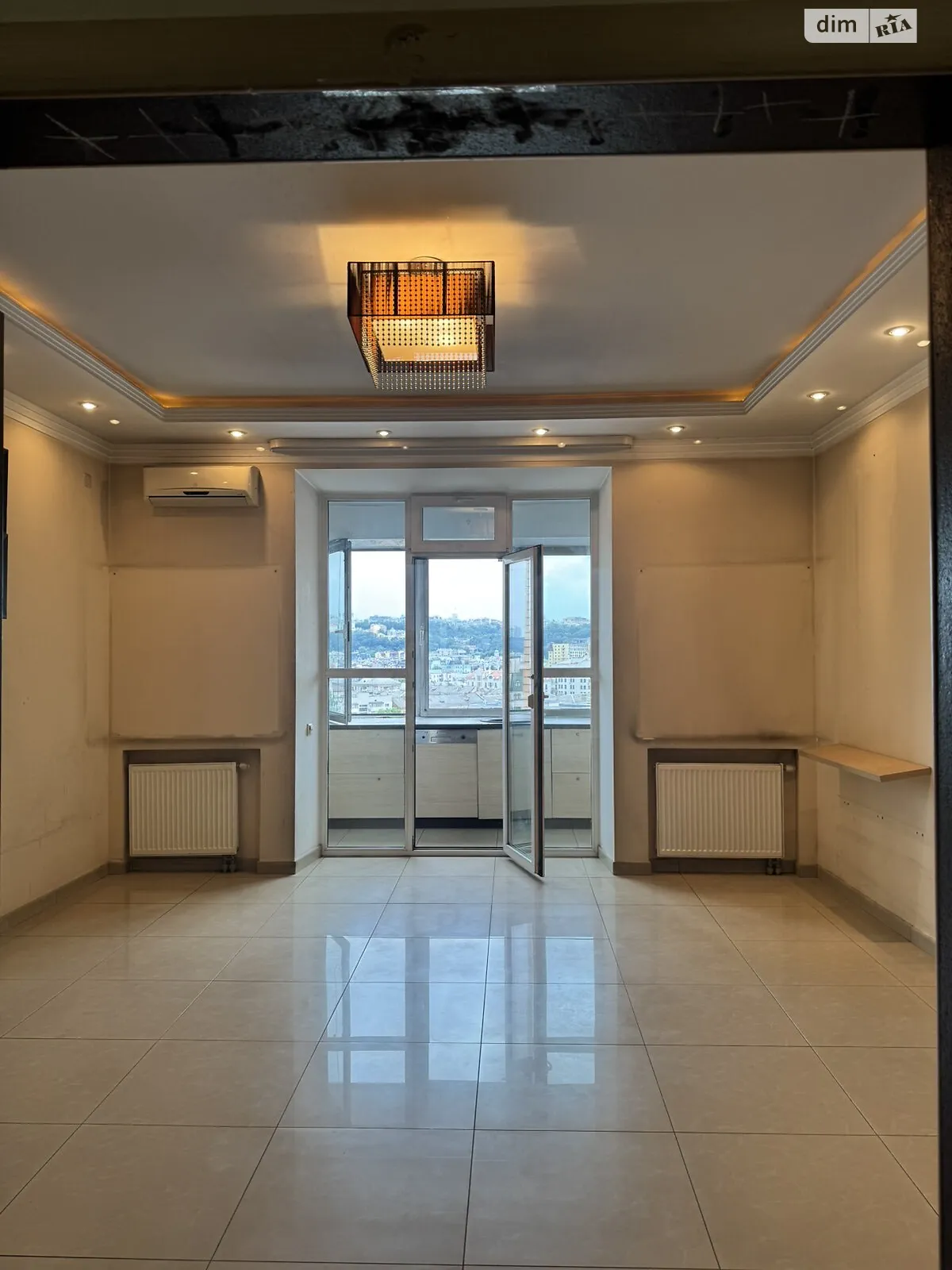 Продается 2-комнатная квартира 90 кв. м в Киеве, ул. Почайнинская, 70 - фото 1