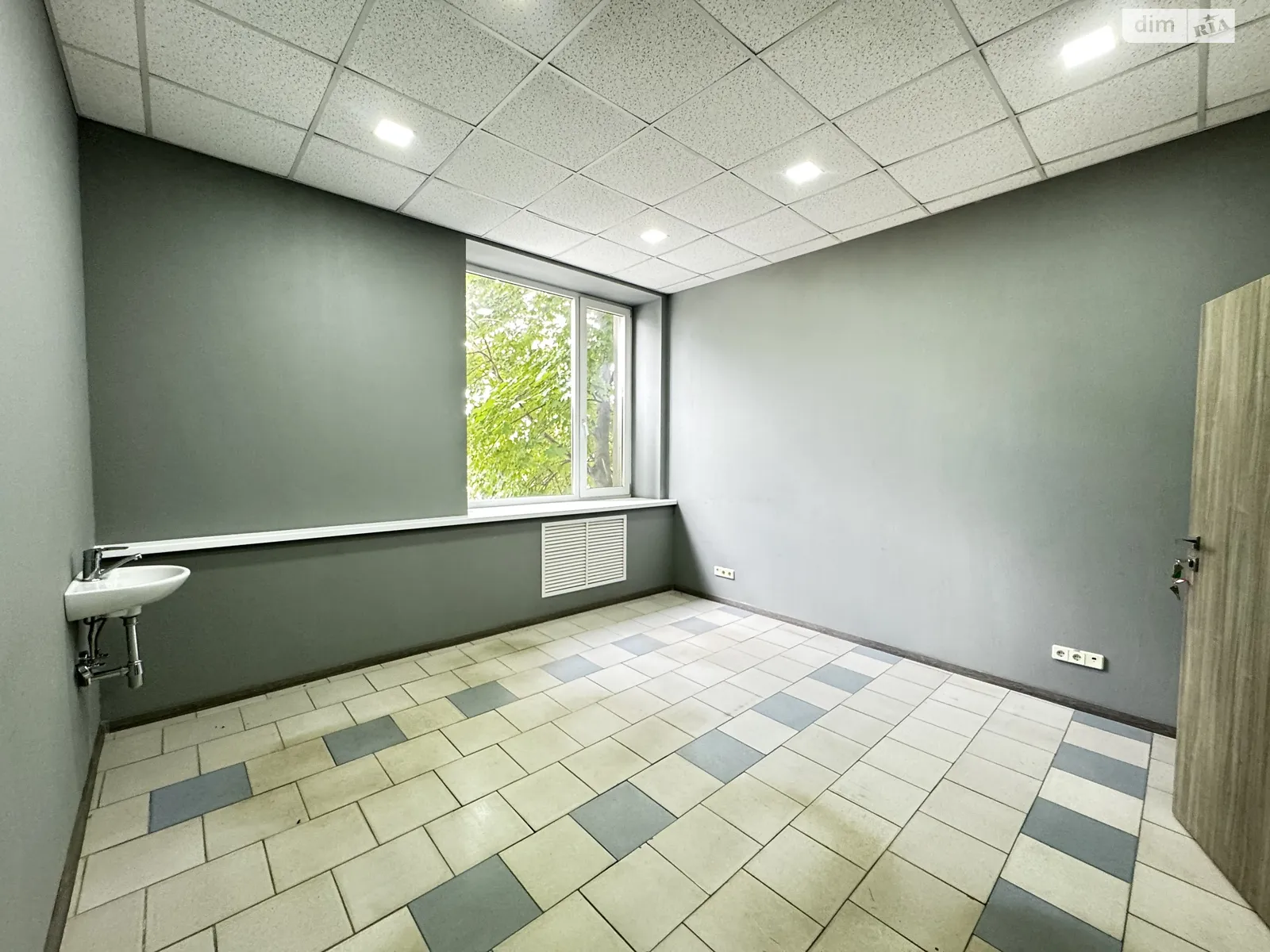 Сдается в аренду офис 250 кв. м в бизнес-центре, цена: 75000 грн - фото 1