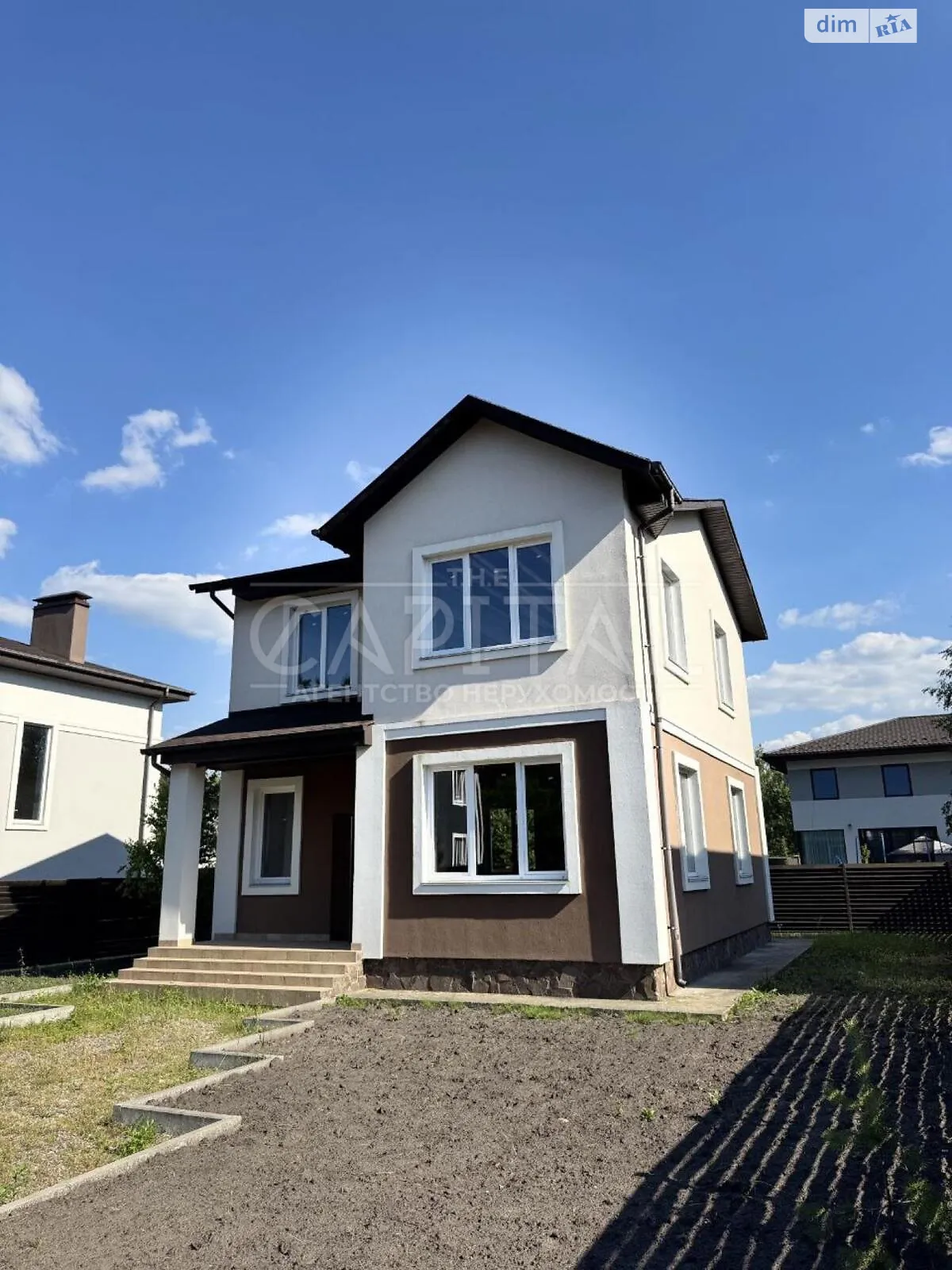 Продается дом на 2 этажа 129 кв. м с гаражом, цена: 123000 $ - фото 1