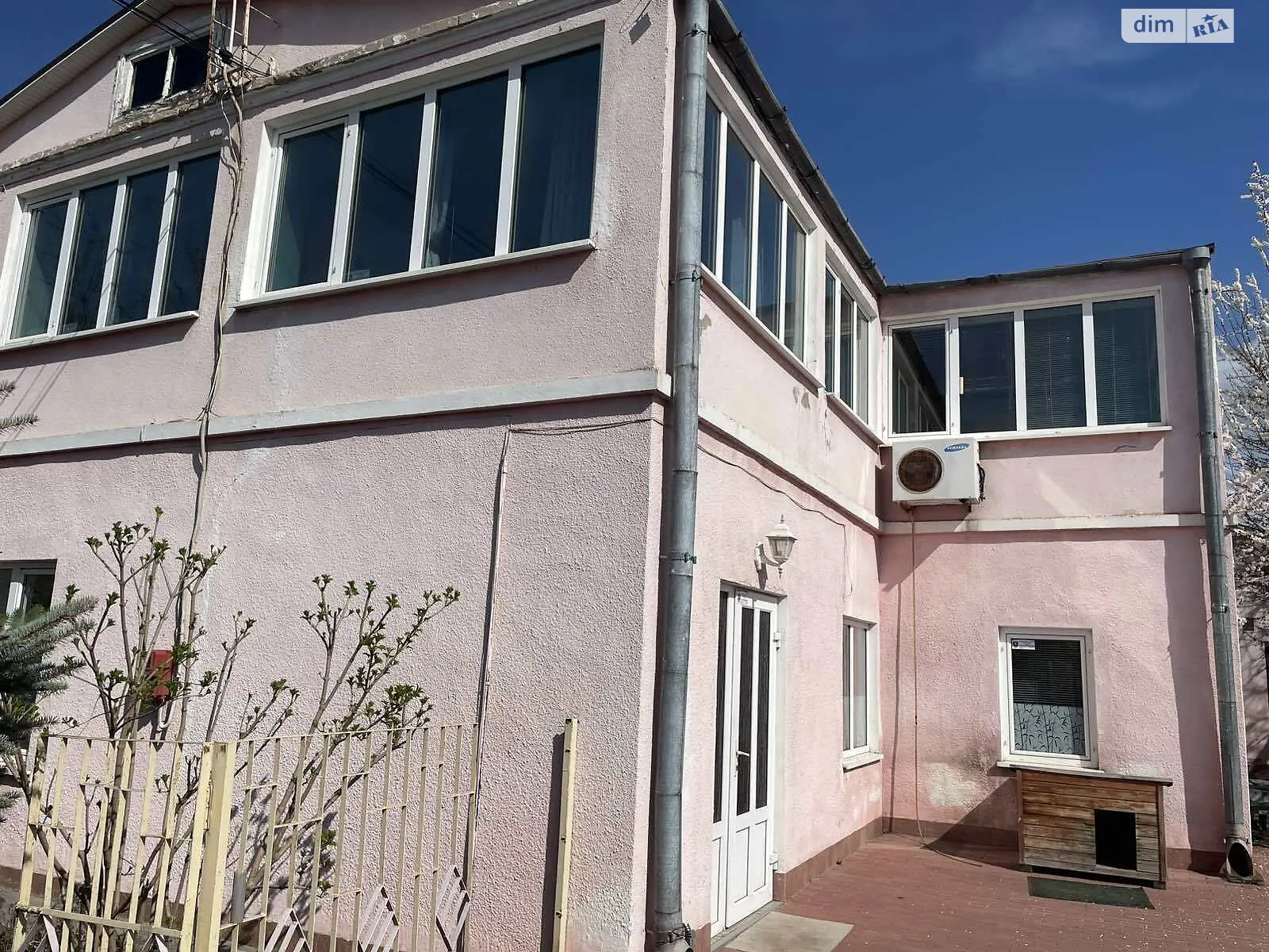 Продается дом на 2 этажа 209.1 кв. м с мебелью, цена: 148000 $ - фото 1