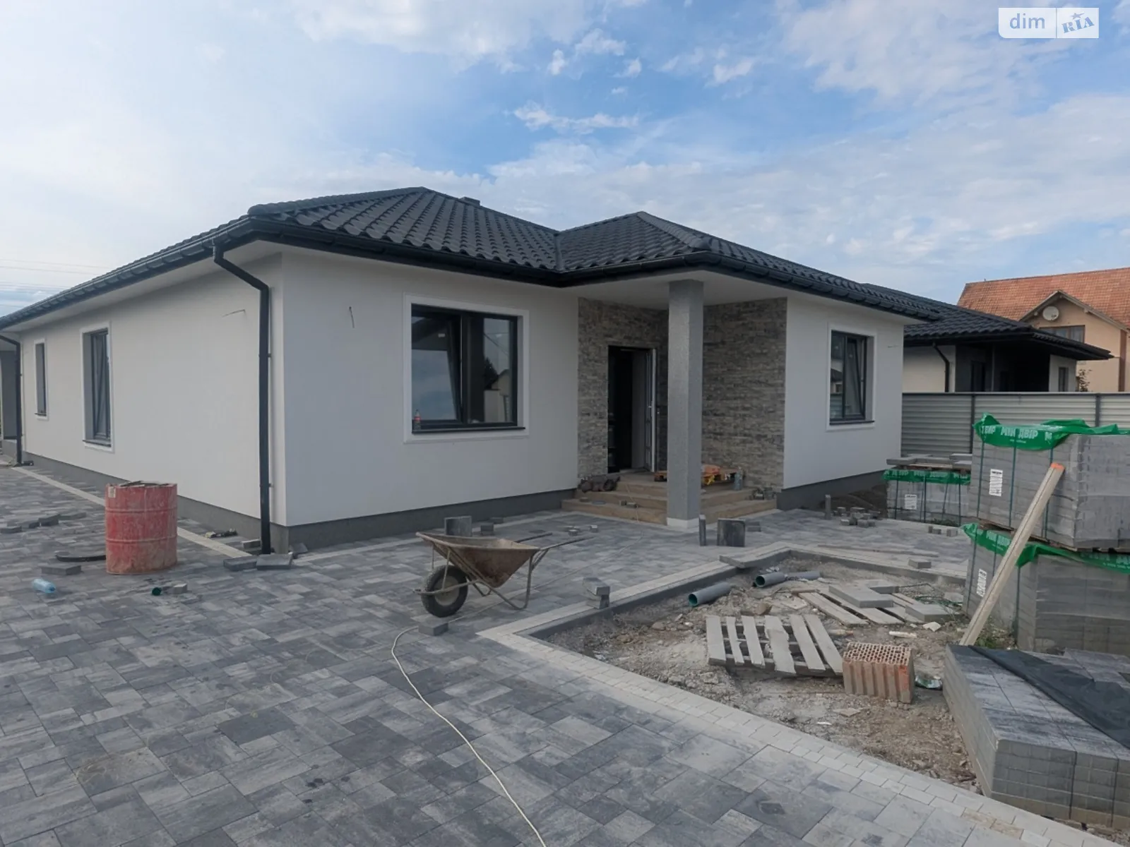 Продається одноповерховий будинок 135 кв. м з ділянкою, цена: 220000 $ - фото 1