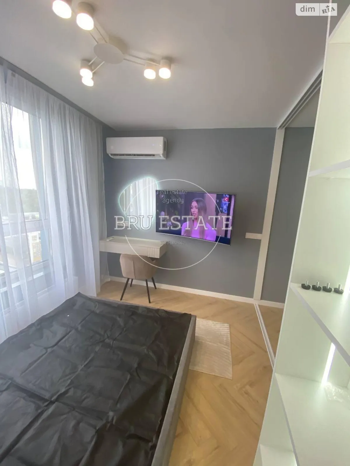 Продается 1-комнатная квартира 34 кв. м в Киеве, наб. Днепровская, 17В - фото 1