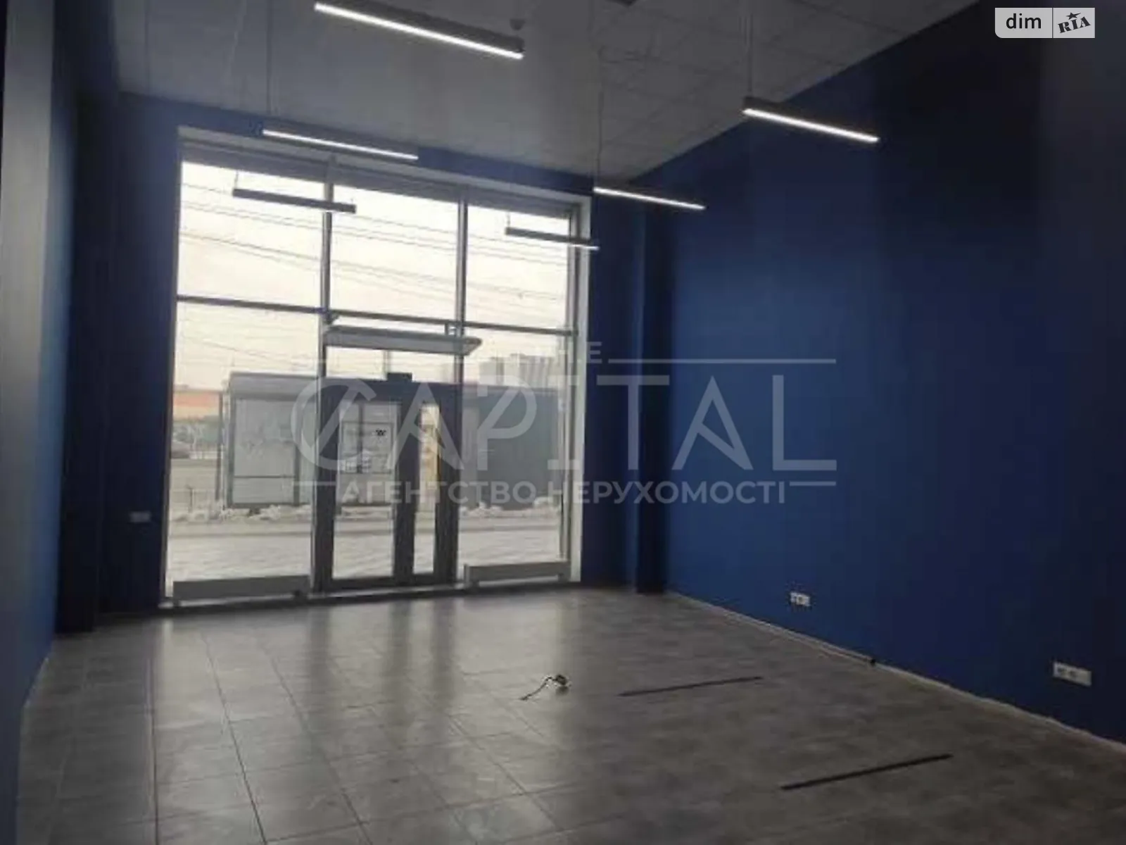 Сдается в аренду офис 210 кв. м в бизнес-центре, цена: 4300 $ - фото 1