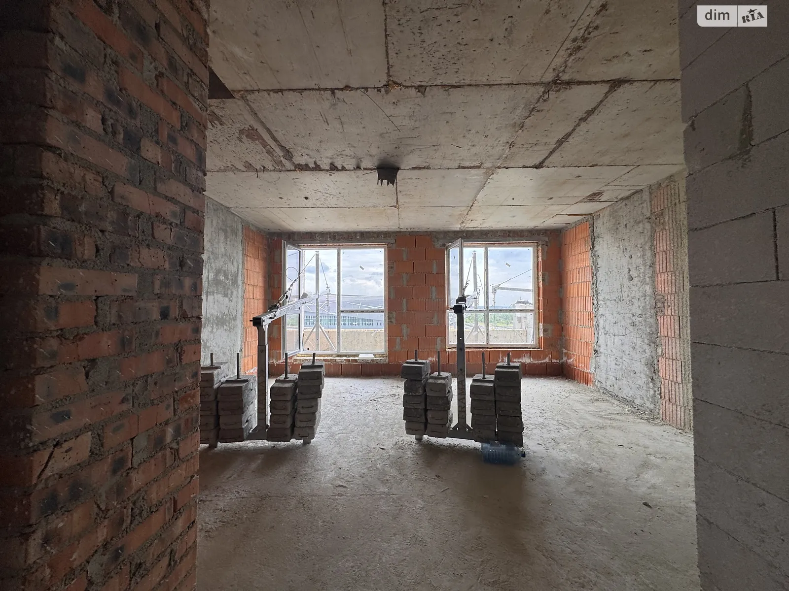 Продается 2-комнатная квартира 81 кв. м в Львове, ул. Стрыйская, 121 - фото 1