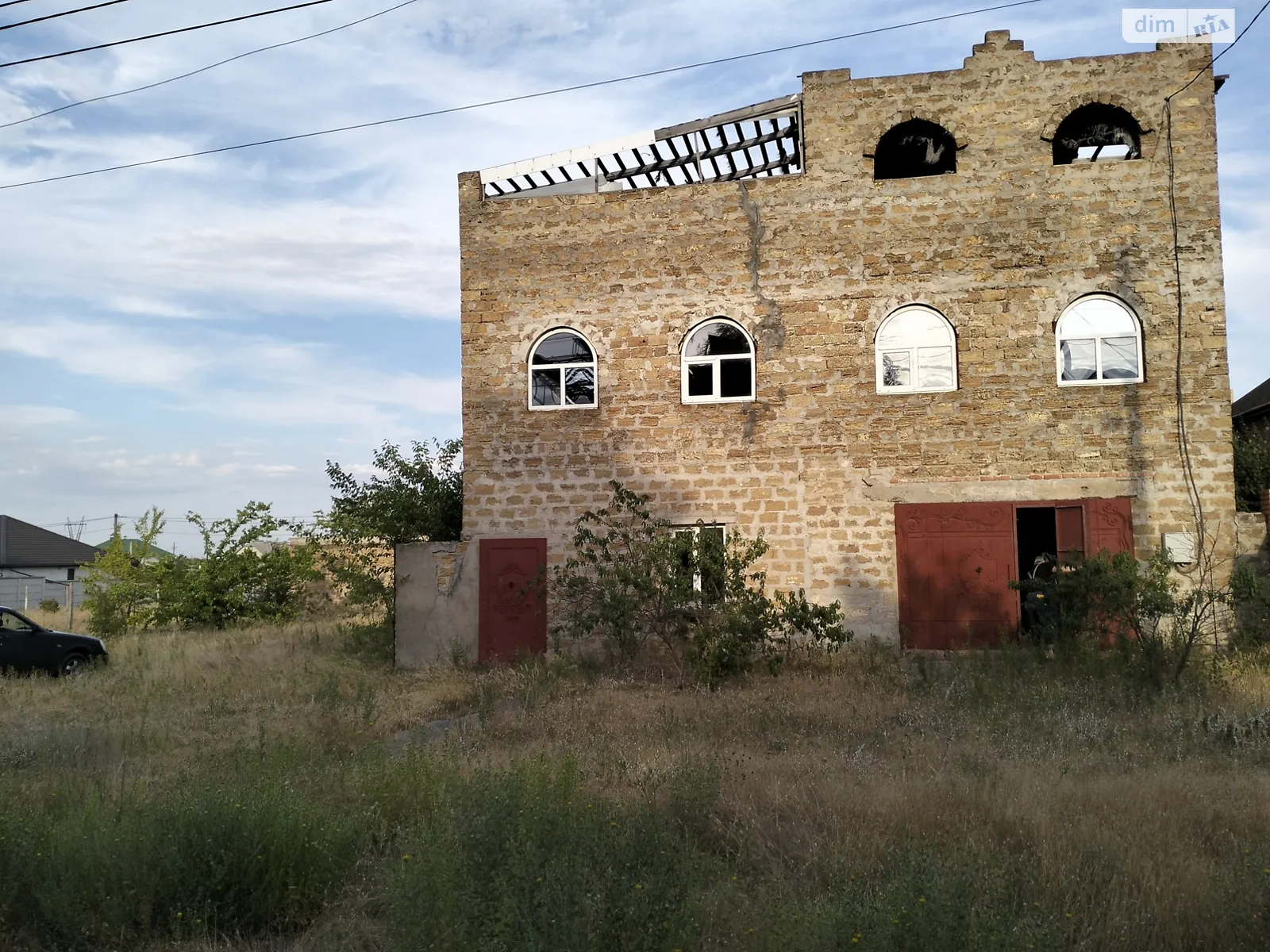 Продается дом на 2 этажа 294.5 кв. м с камином, цена: 19000 $ - фото 1