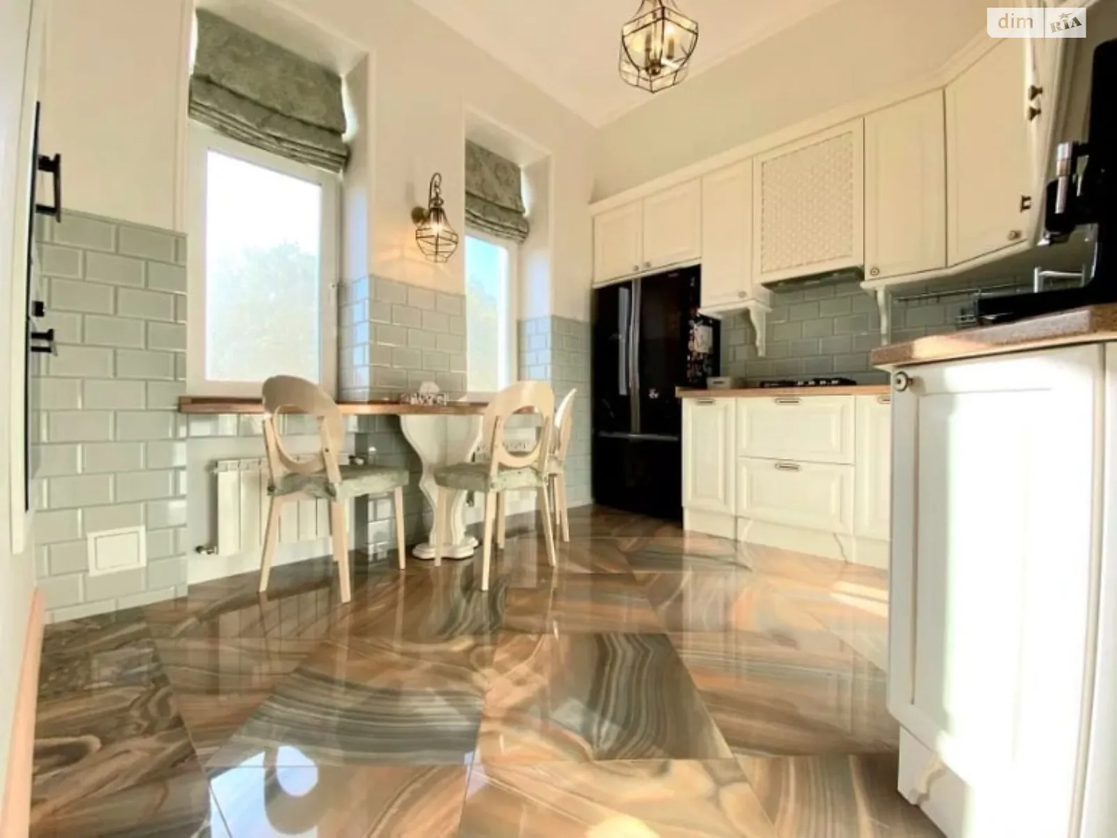 Продается 4-комнатная квартира 101 кв. м в Киеве, ул. Преображенская, 4 - фото 1