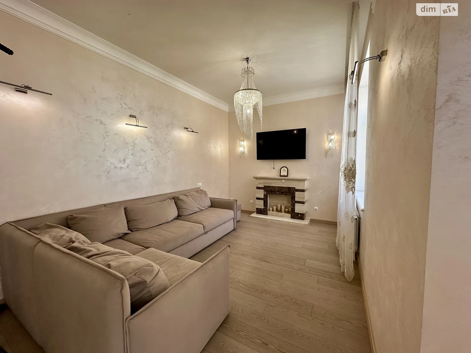 Продається 3-кімнатна квартира 104 кв. м у Києві, вул. Кожум'яцька, 14В - фото 1