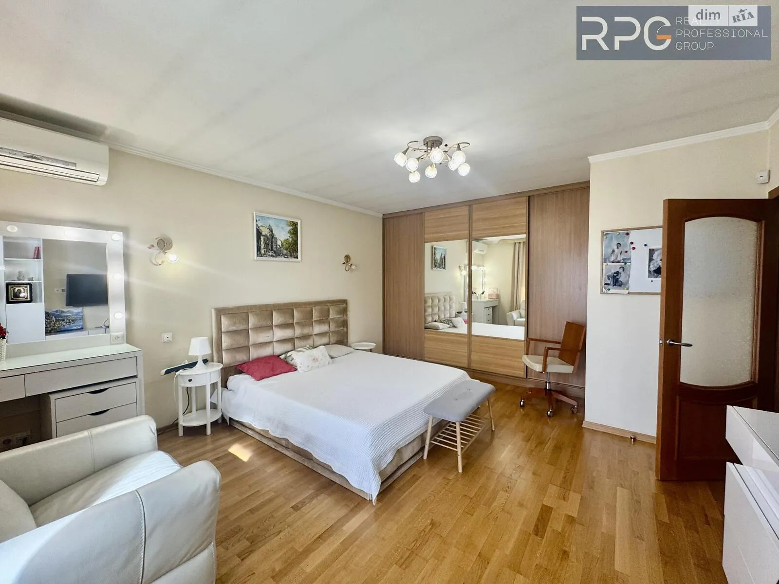 Сдается в аренду 1-комнатная квартира 42 кв. м в Киеве, спуск Печерский, 8 - фото 1