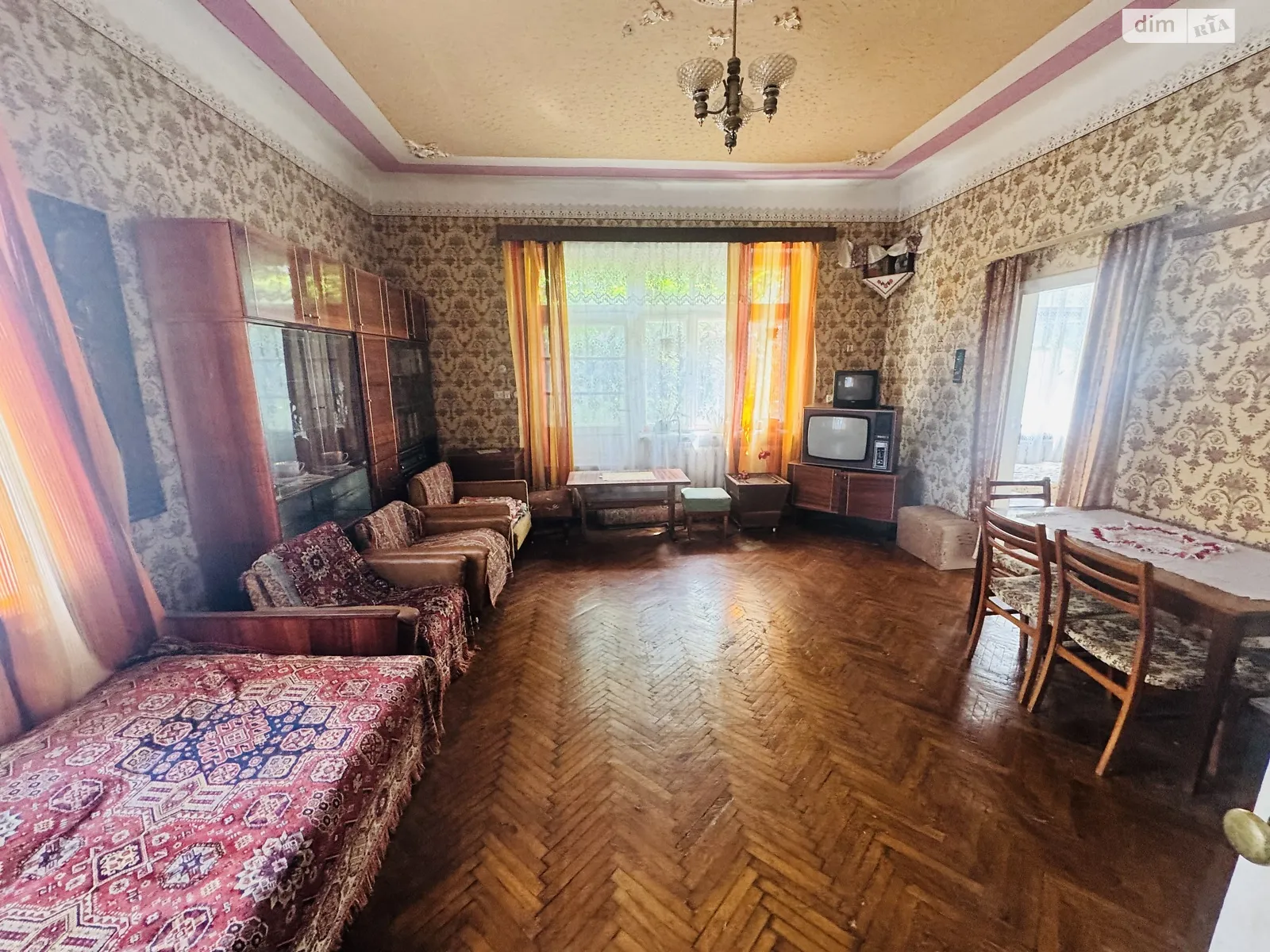 Продается 3-комнатная квартира 60.7 кв. м в Кременце, ул. Пасечная, 12 - фото 1