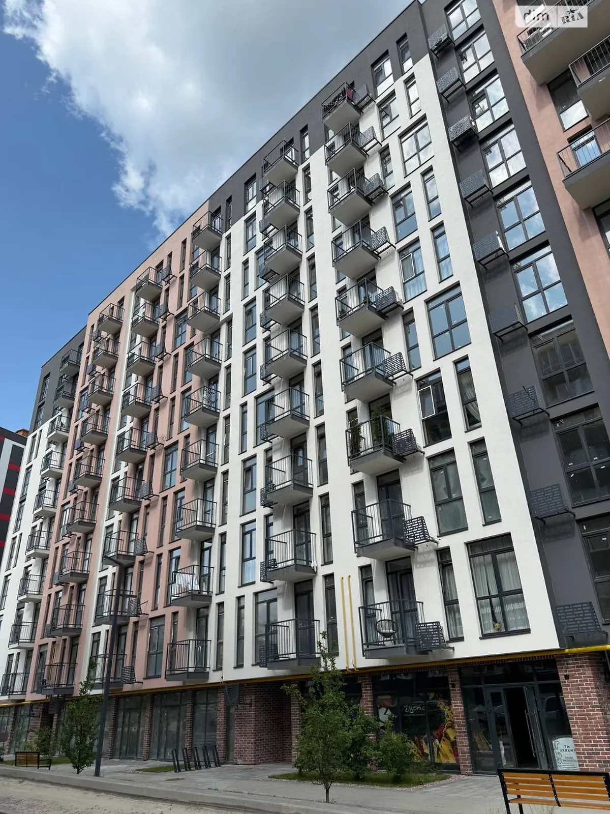 Продается 2-комнатная квартира 71.06 кв. м в Львове, ул. Под Голоском, 16А - фото 1