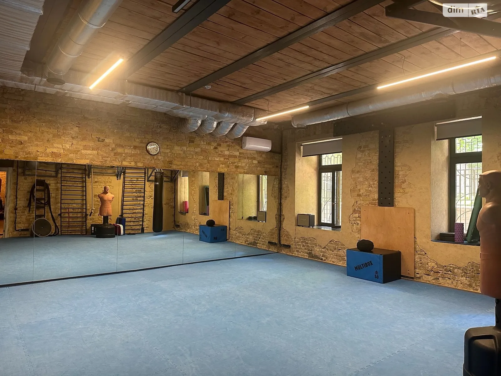 Продается помещения свободного назначения 209 кв. м в 6-этажном здании, цена: 400000 $ - фото 1