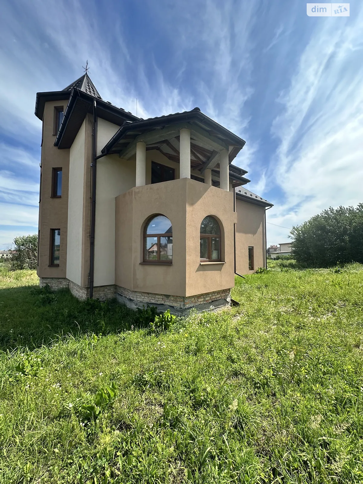 Продается дом на 2 этажа 280 кв. м с мансардой, цена: 137000 $ - фото 1