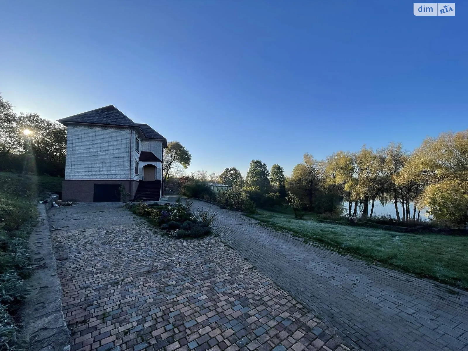 Продается дом на 2 этажа 168 кв. м с беседкой, цена: 59000 $ - фото 1