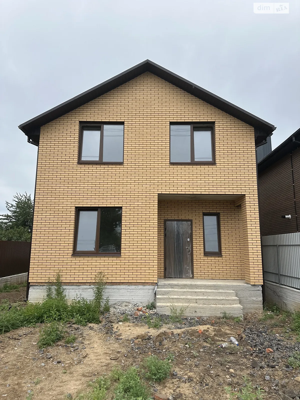 Продается дом на 2 этажа 120 кв. м с камином, цена: 110000 $ - фото 1