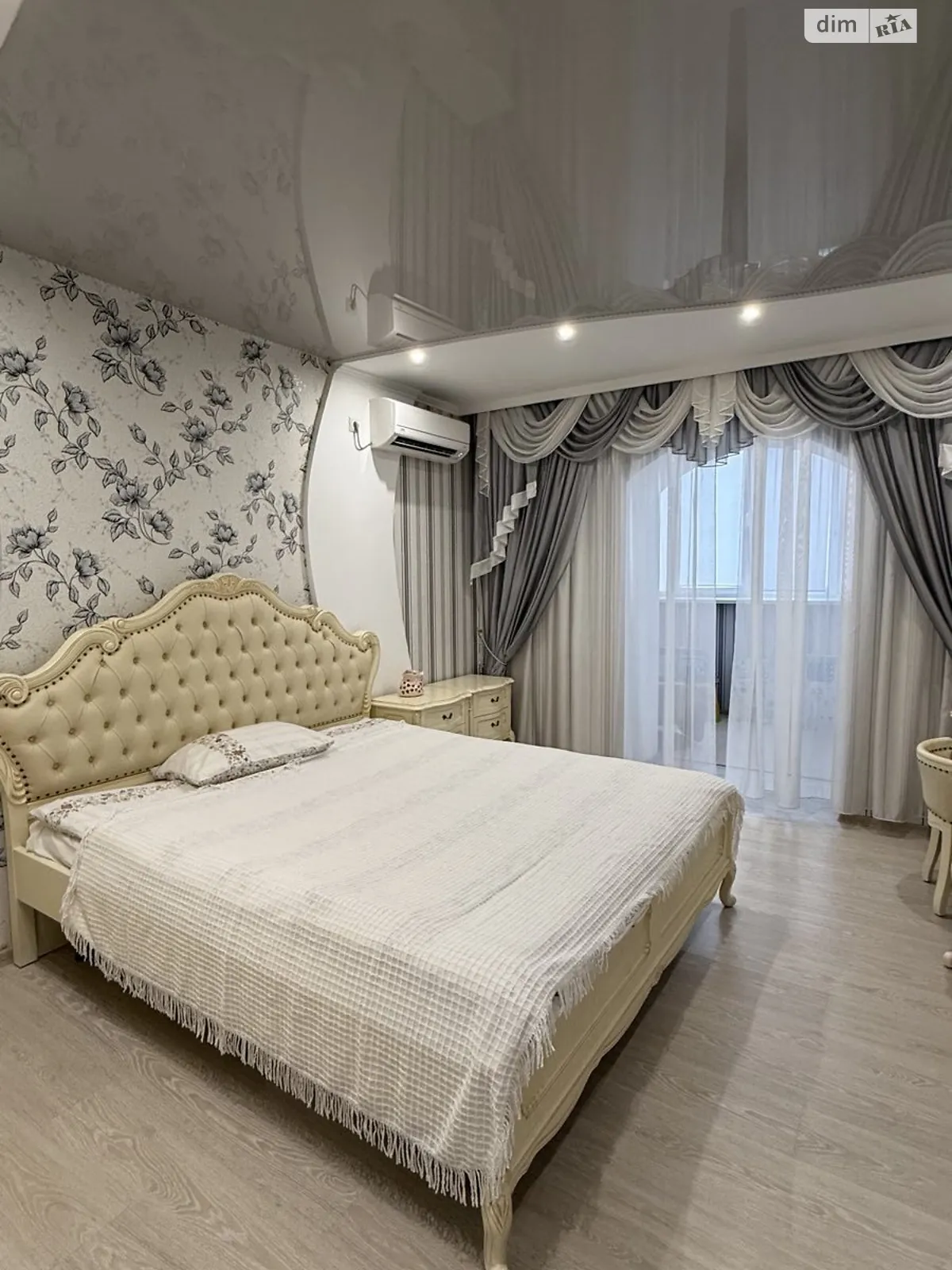 Продается 3-комнатная квартира 97.3 кв. м в Полтаве, ул. Бедного Александра - фото 1