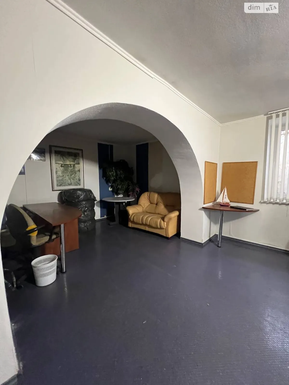 Продається приміщення вільного призначення 98 кв. м в 3-поверховій будівлі, цена: 90000 $ - фото 1