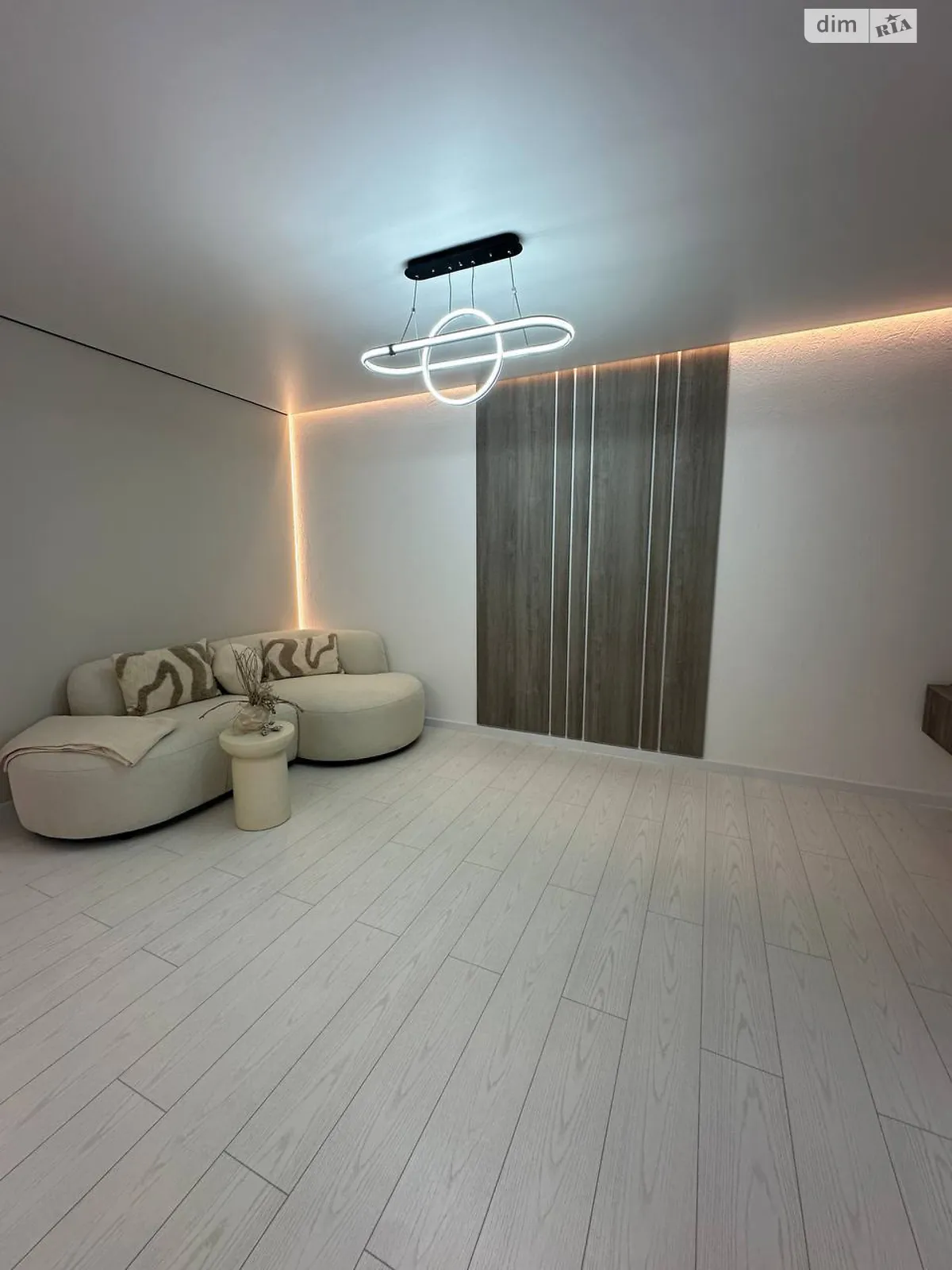 2-кімнатна квартира 63 кв. м у Тернополі, цена: 72800 $ - фото 1