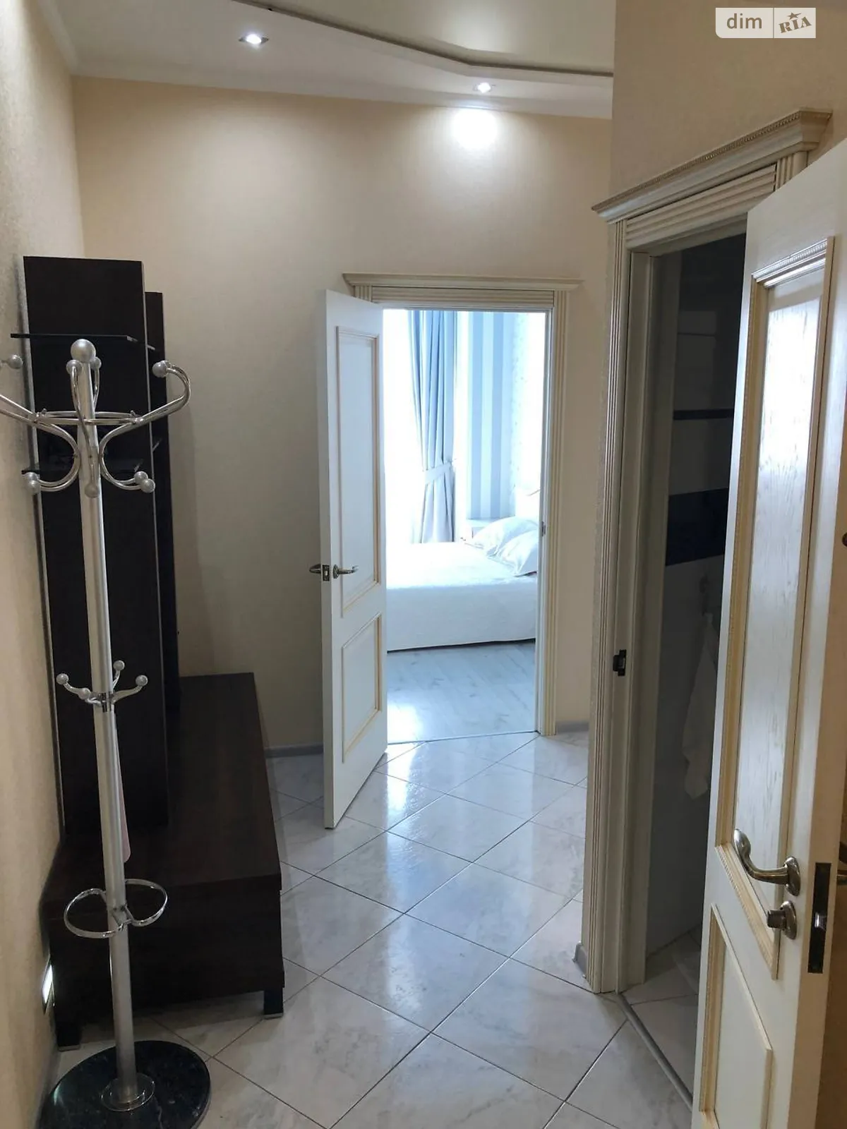 Сдается в аренду 2-комнатная квартира 67 кв. м в Одессе, плато Аркадийское(Гагаринское), 5А корпус 1 - фото 1