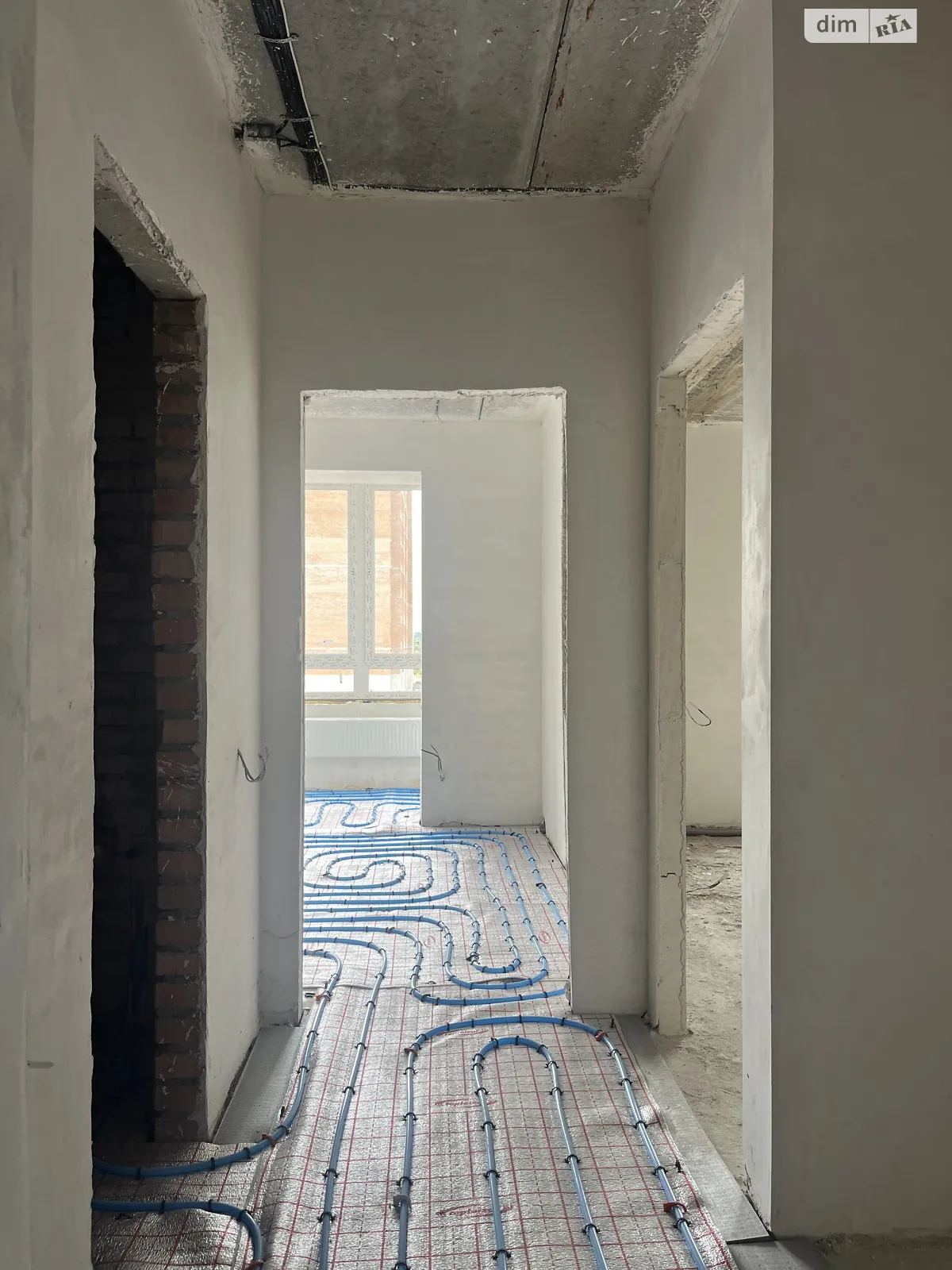 Продается 1-комнатная квартира 40 кв. м в Буче, ул. Ивана Кожедуба, 4Б - фото 1