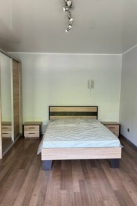 Продажа квартиры, Ивано-Франковск, р‑н. Центр, Независимости (Советская) улица, дом 36