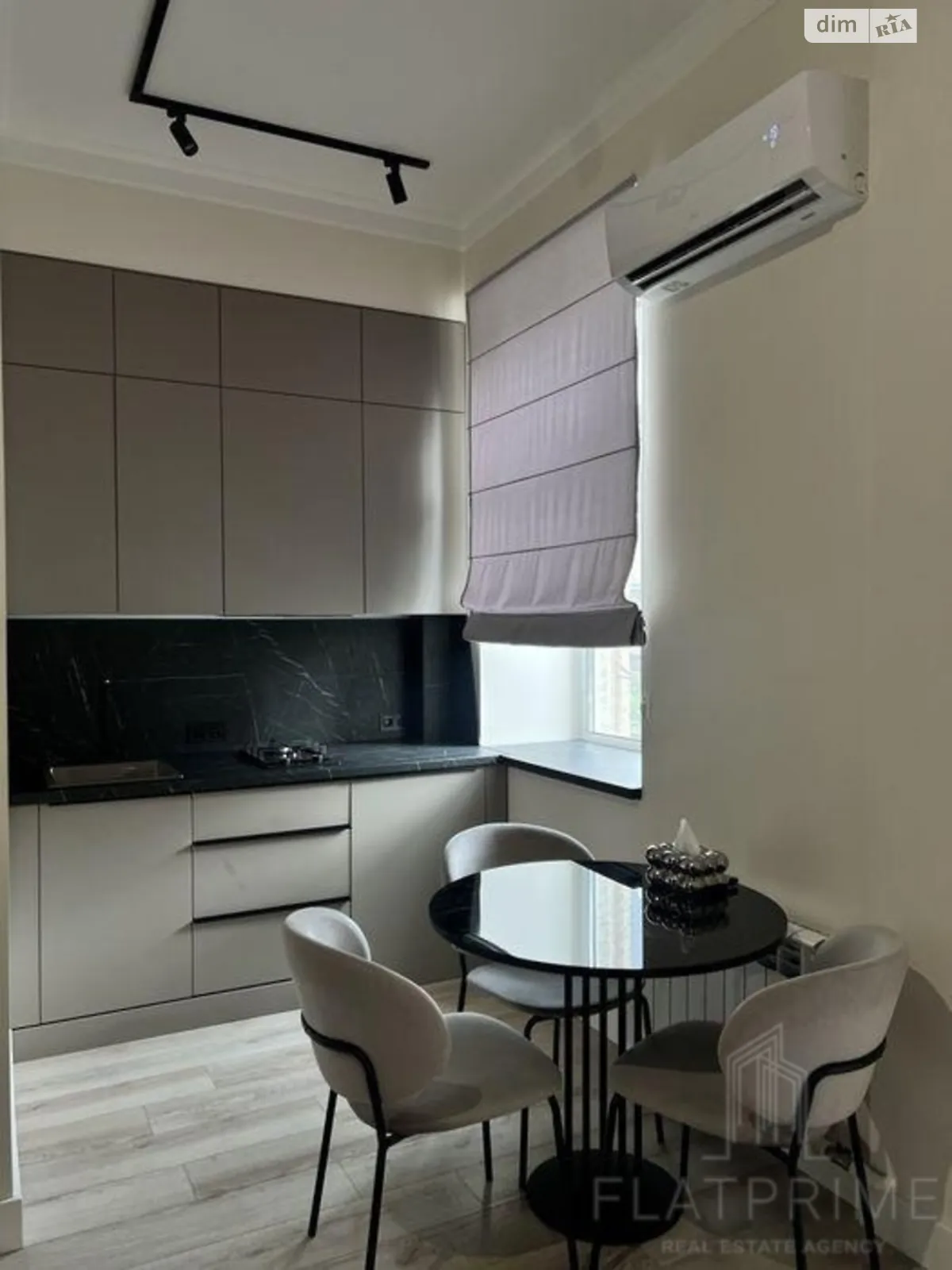 Продается 1-комнатная квартира 43 кв. м в Киеве, ул. Тарасовская, 40/52 - фото 1