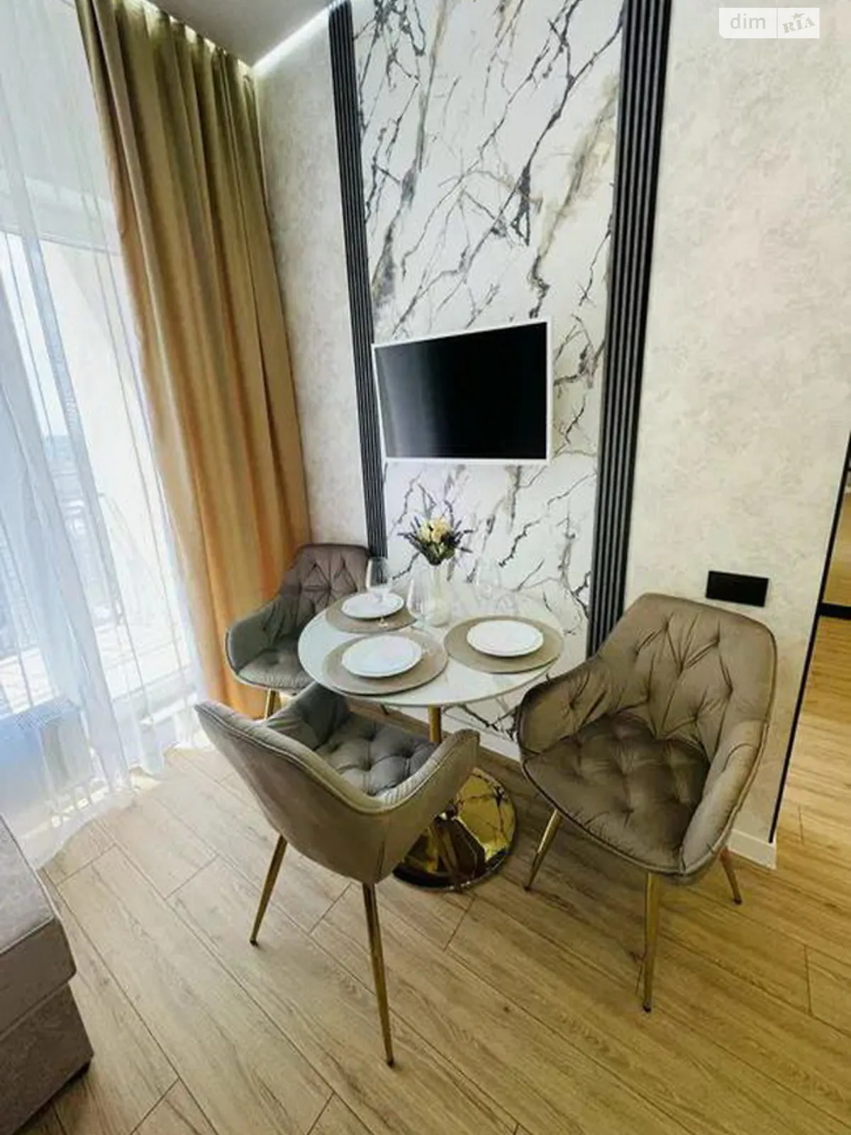 Продается 1-комнатная квартира 41 кв. м в Одессе, ул. Краснова, 1Б - фото 1