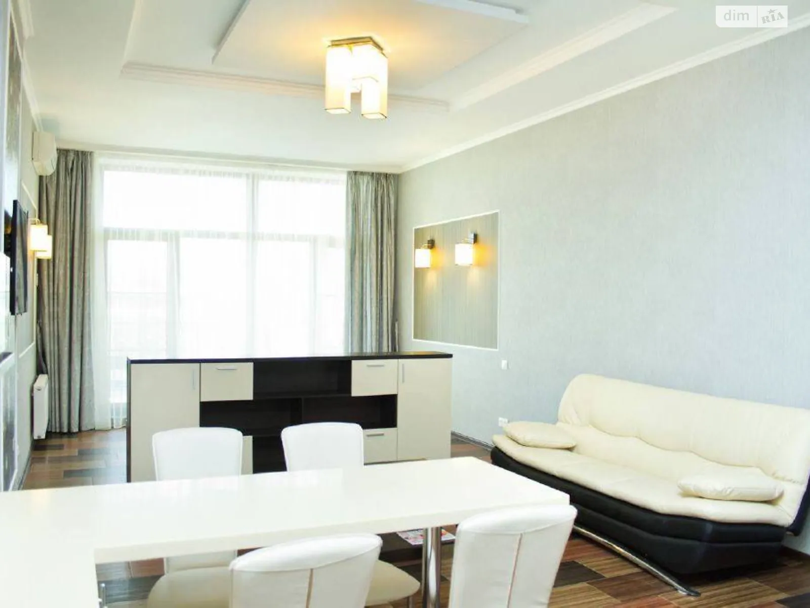 Продається 1-кімнатна квартира 59.1 кв. м у Одесі, плато Аркадійське(Гагарінське), 5/3 - фото 1