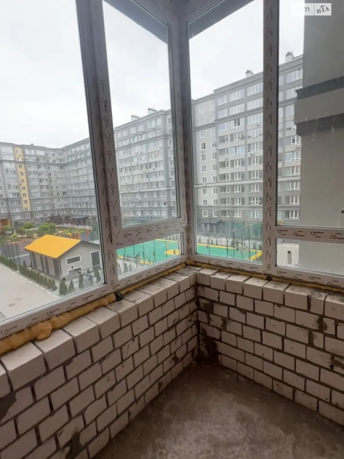 Продается 2-комнатная квартира 48 кв. м в Буче, ул. Ивана Кожедуба, 4В - фото 1