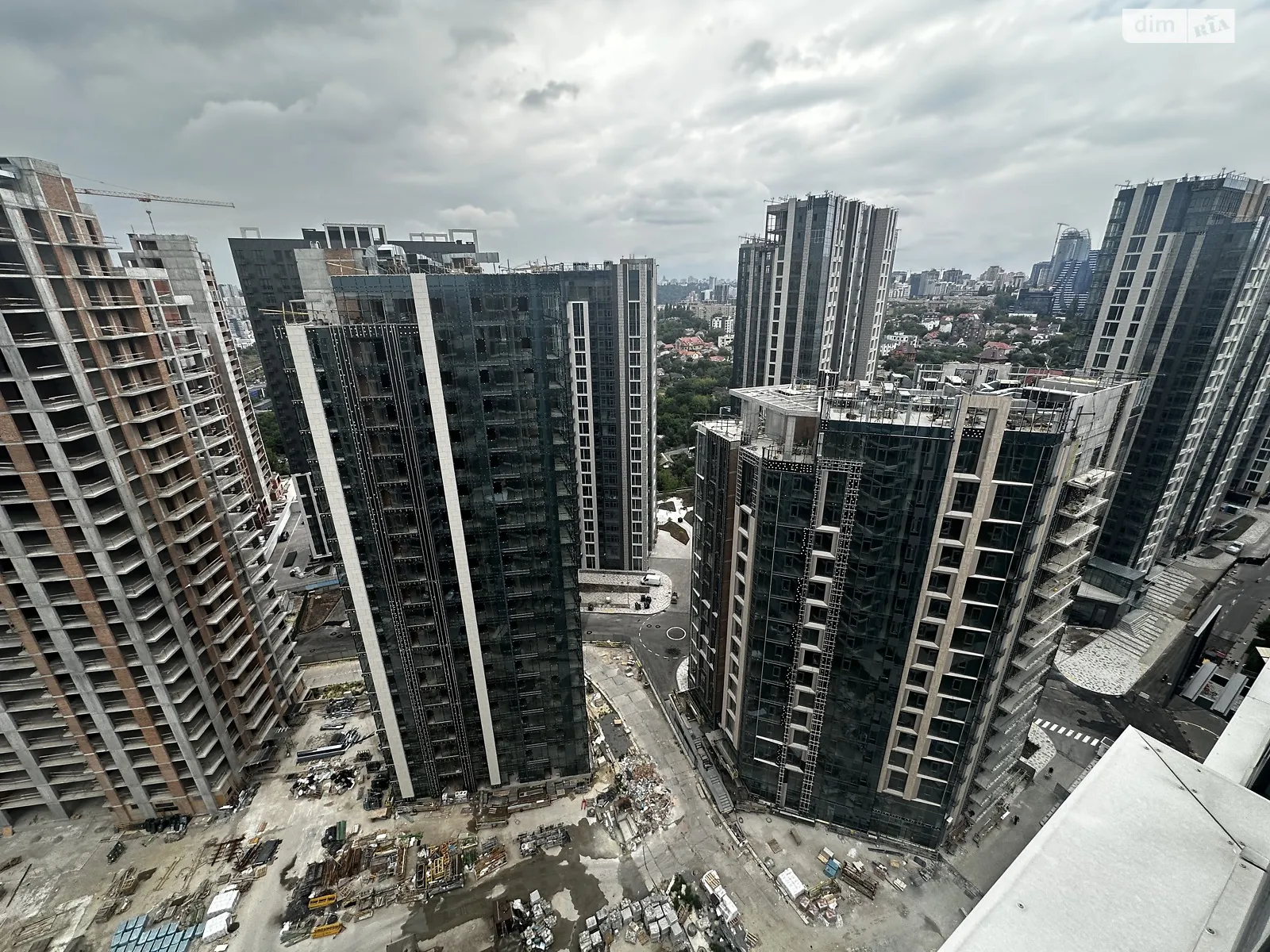 Продается 2-комнатная квартира 102.8 кв. м в Киеве, ул. Андрея Верхогляда(Драгомирова), 19А - фото 1