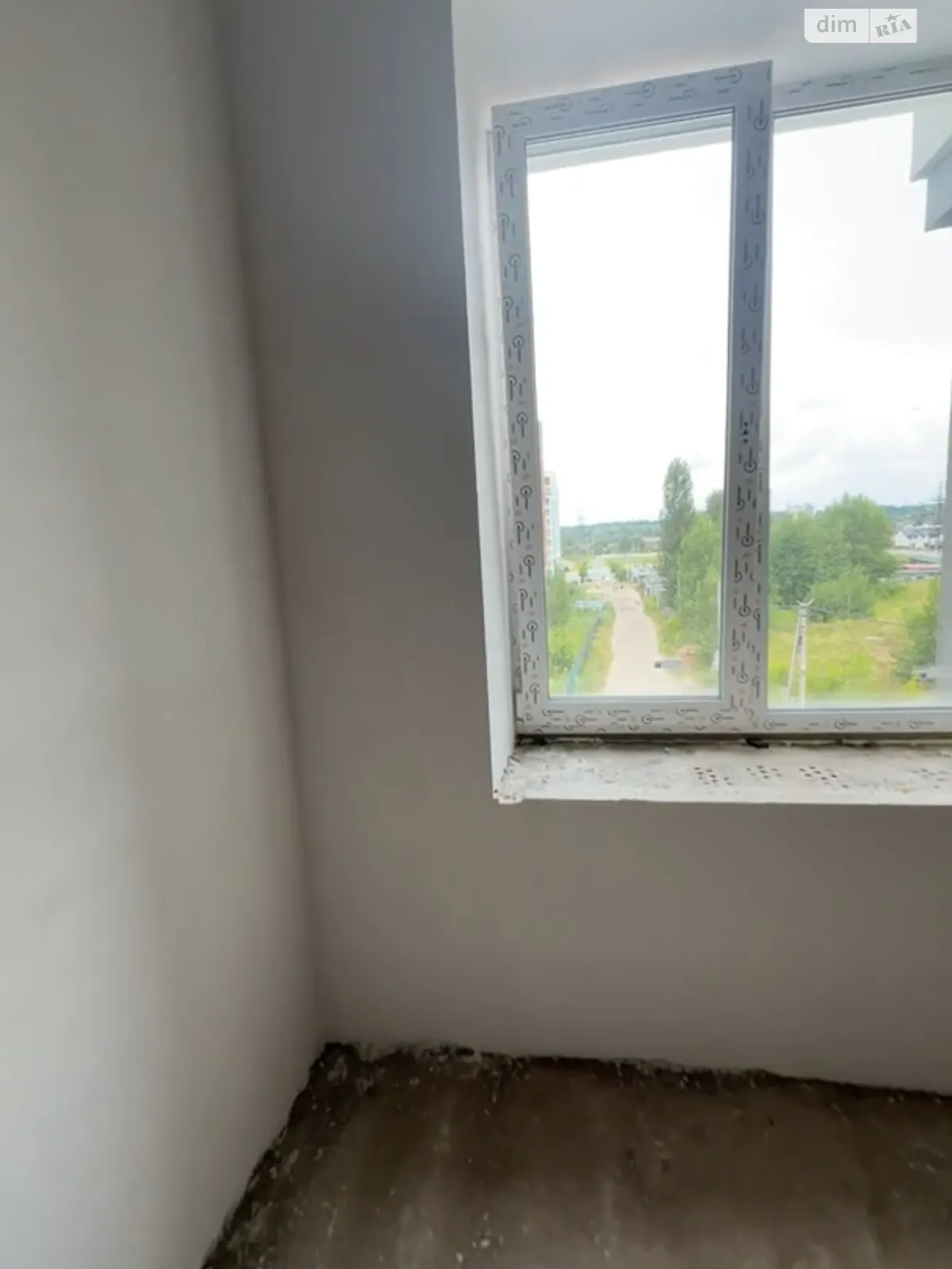 Продается 1-комнатная квартира 40 кв. м в Буче, ул. Ивана Кожедуба, 4В - фото 1