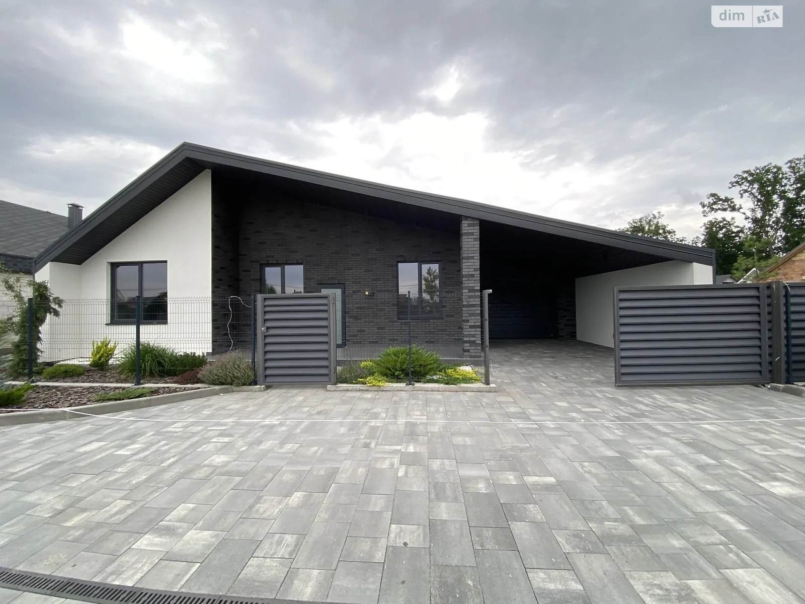 Продается одноэтажный дом 120 кв. м с беседкой, цена: 240000 $ - фото 1