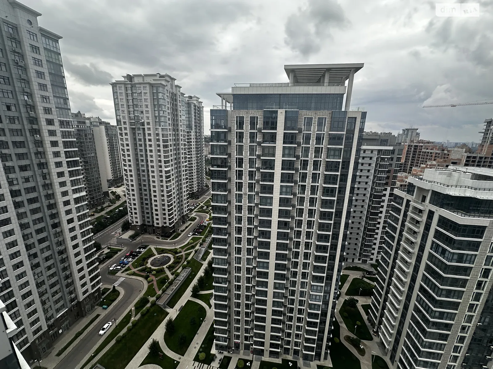 Продается 4-комнатная квартира 181.9 кв. м в Киеве, ул. Андрея Верхогляда(Драгомирова), 19А - фото 1