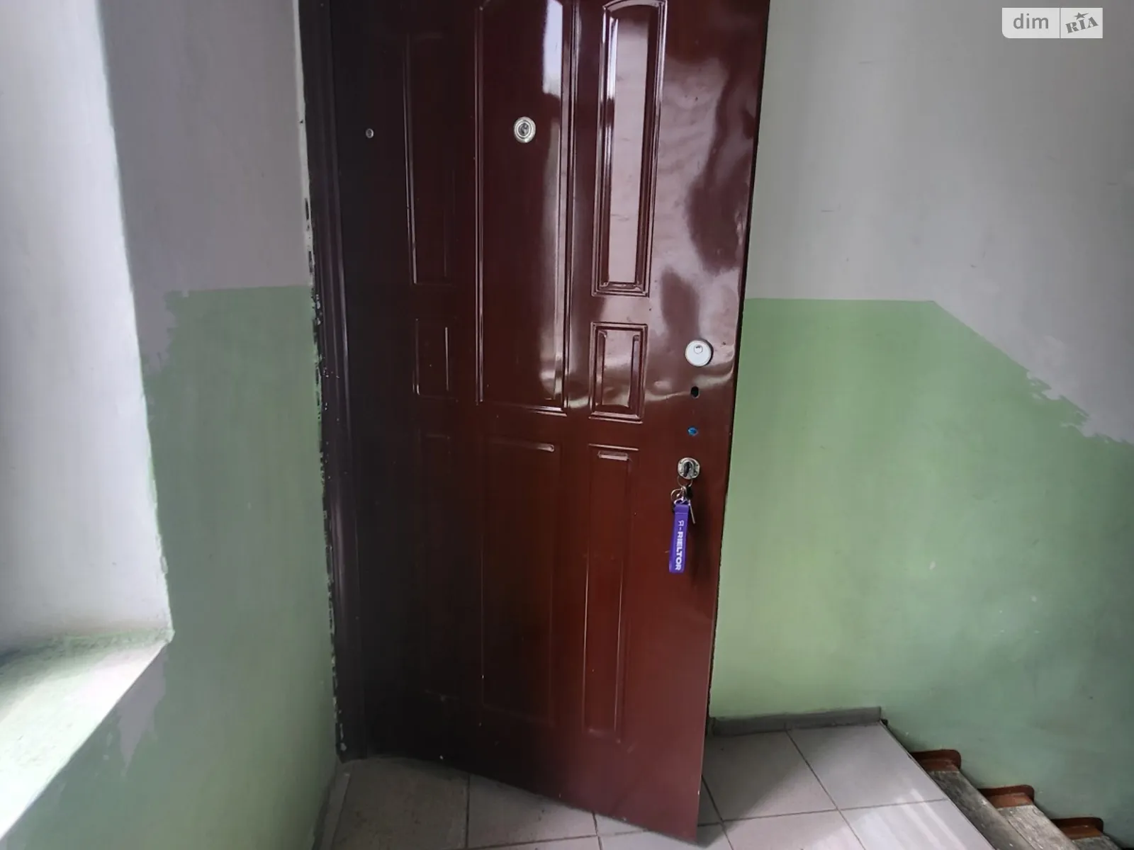 Продается объект сферы услуг 3.3 кв. м в 10-этажном здании, цена: 2000 $ - фото 1