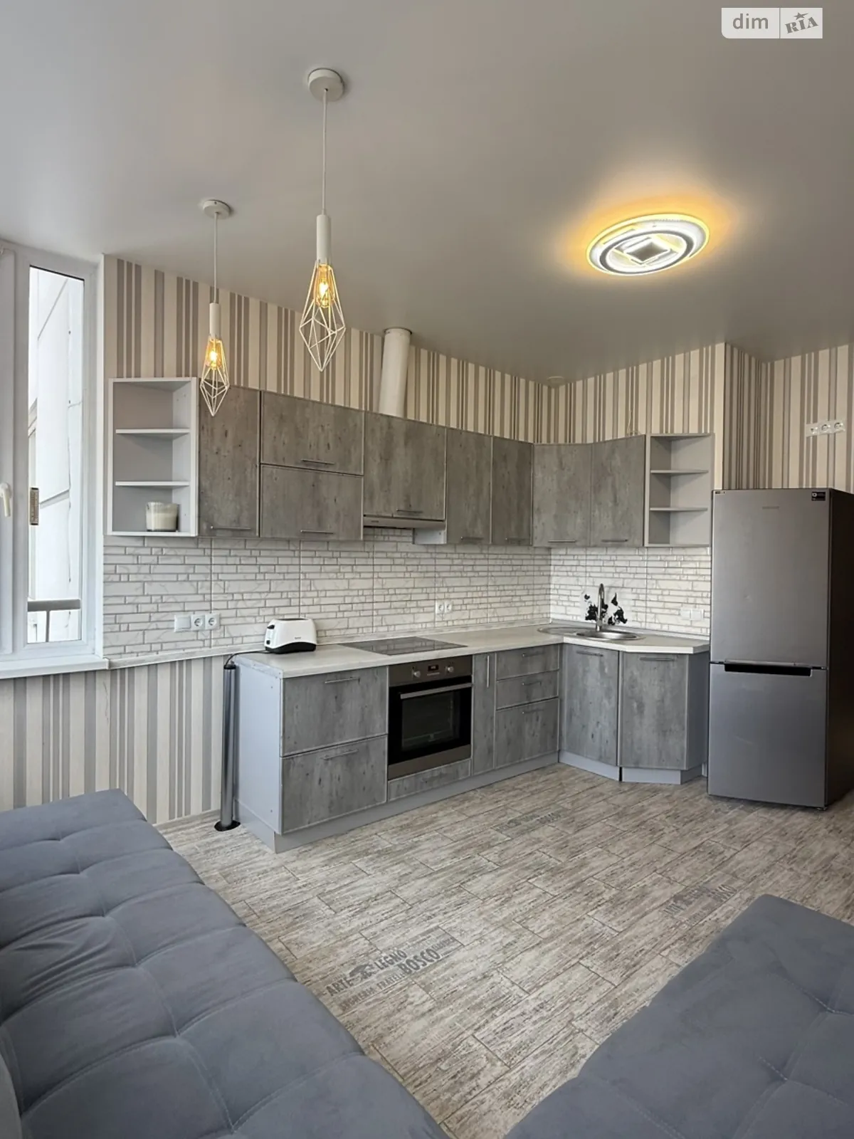 Продается 1-комнатная квартира 46.9 кв. м в Одессе, ул. Среднефонтанская, 35 корпус 1 - фото 1