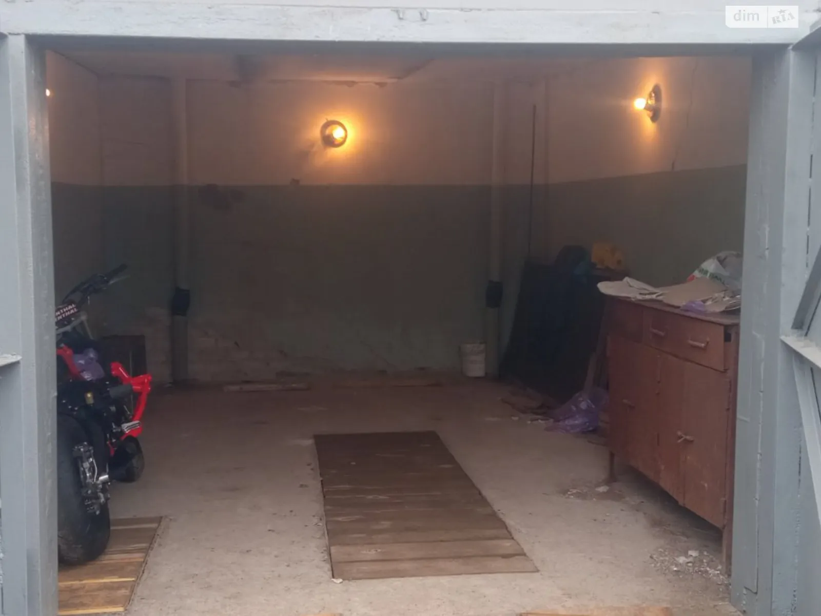 Продается место в гаражном кооперативе под бус на 24 кв. м, цена: 130000 грн - фото 1