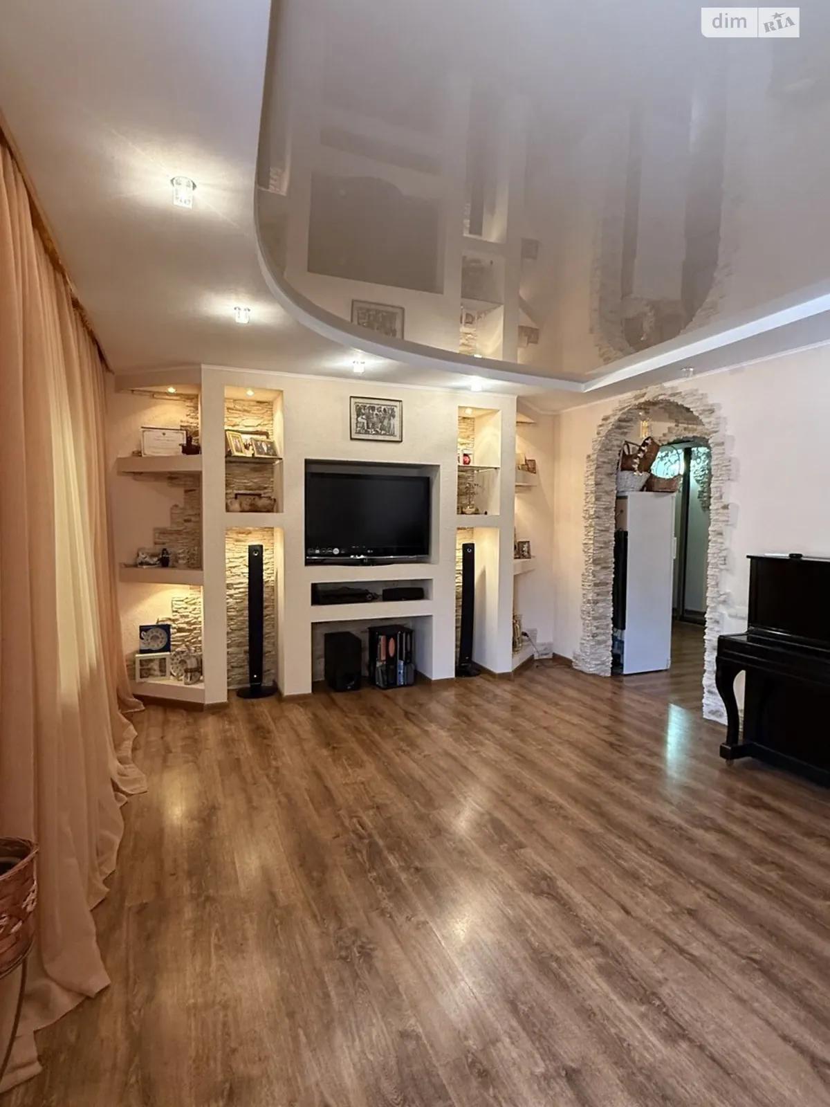 Продается 3-комнатная квартира 119.7 кв. м в Полтаве, цена: 72500 $ - фото 1