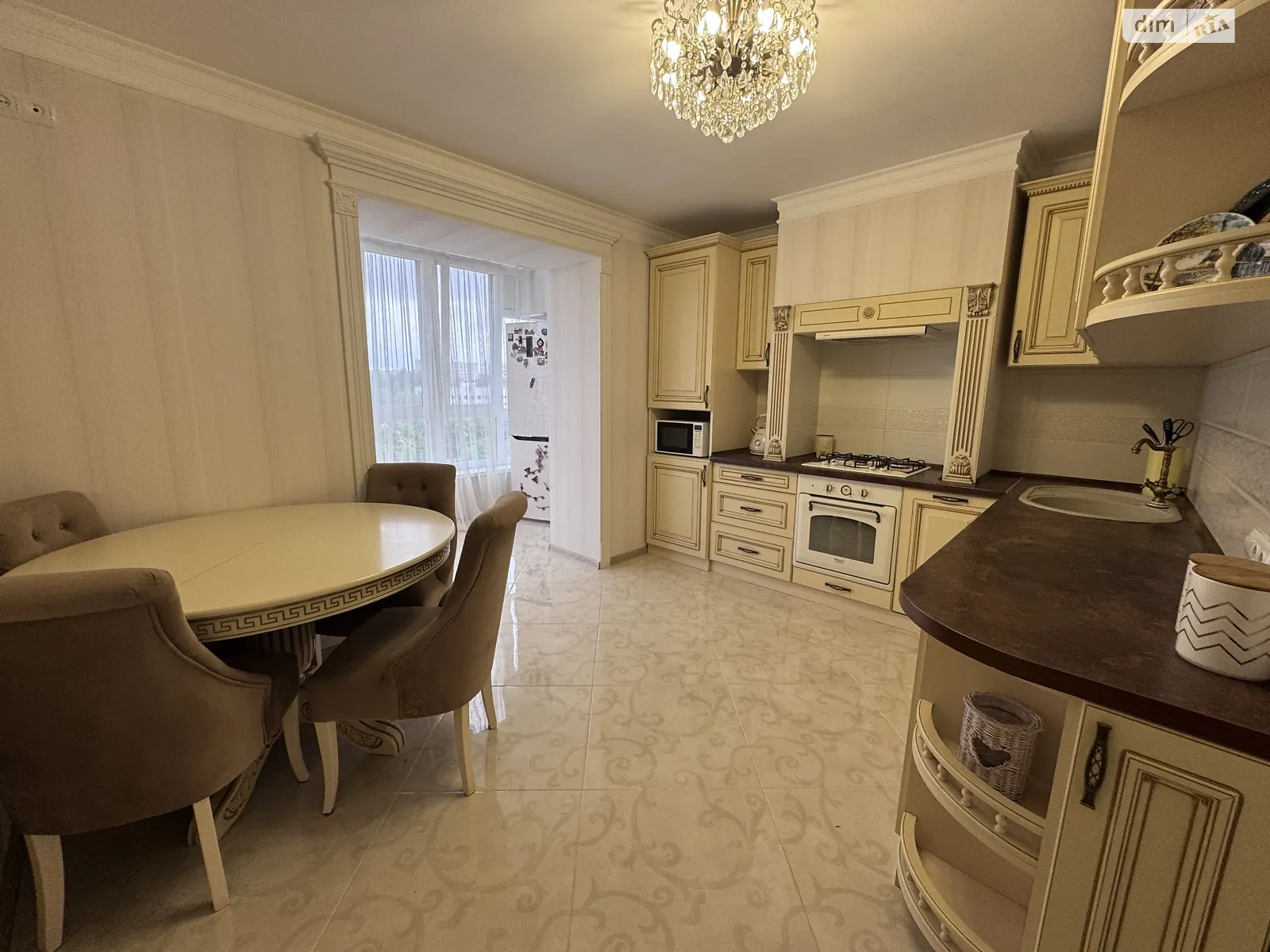 Продается 3-комнатная квартира 105 кв. м в Виннице, ул. Академика Ющенка, 5 - фото 1