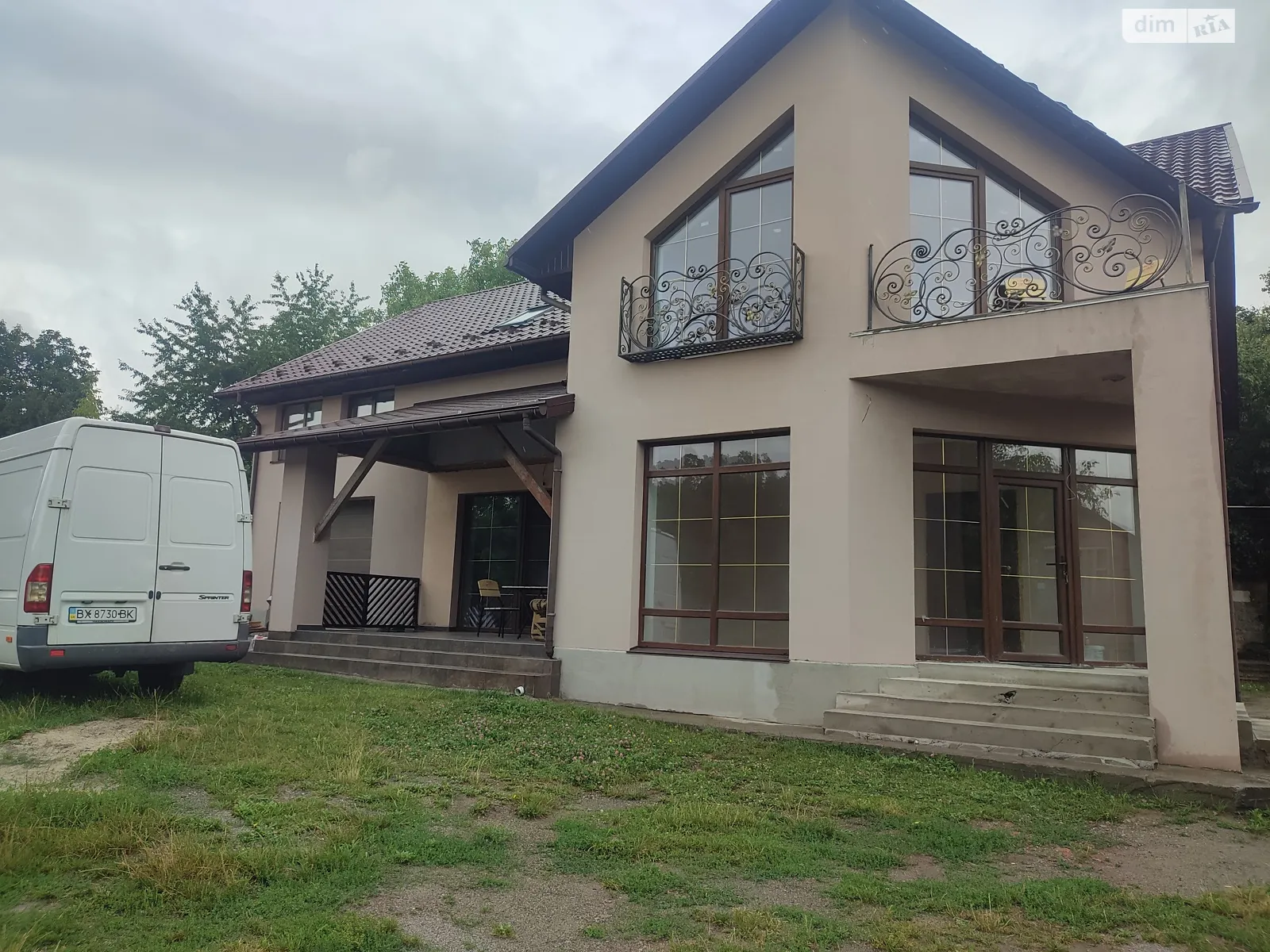 Сдается в аренду дом на 2 этажа 280 кв. м с подвалом, цена: 400 $ - фото 1