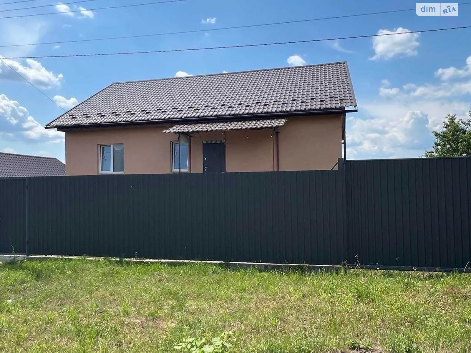 Продается дом на 2 этажа 195 кв. м с бассейном, цена: 165000 $ - фото 1