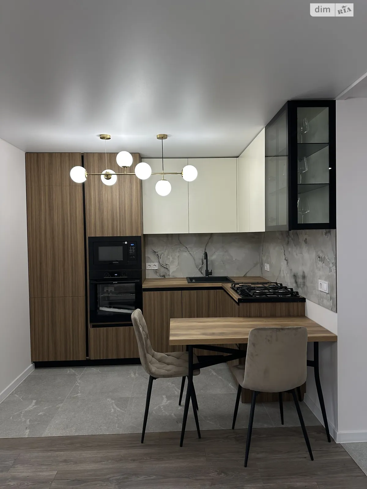 2-комнатная квартира 60 кв. м в Тернополе, ул. Киевская - фото 1