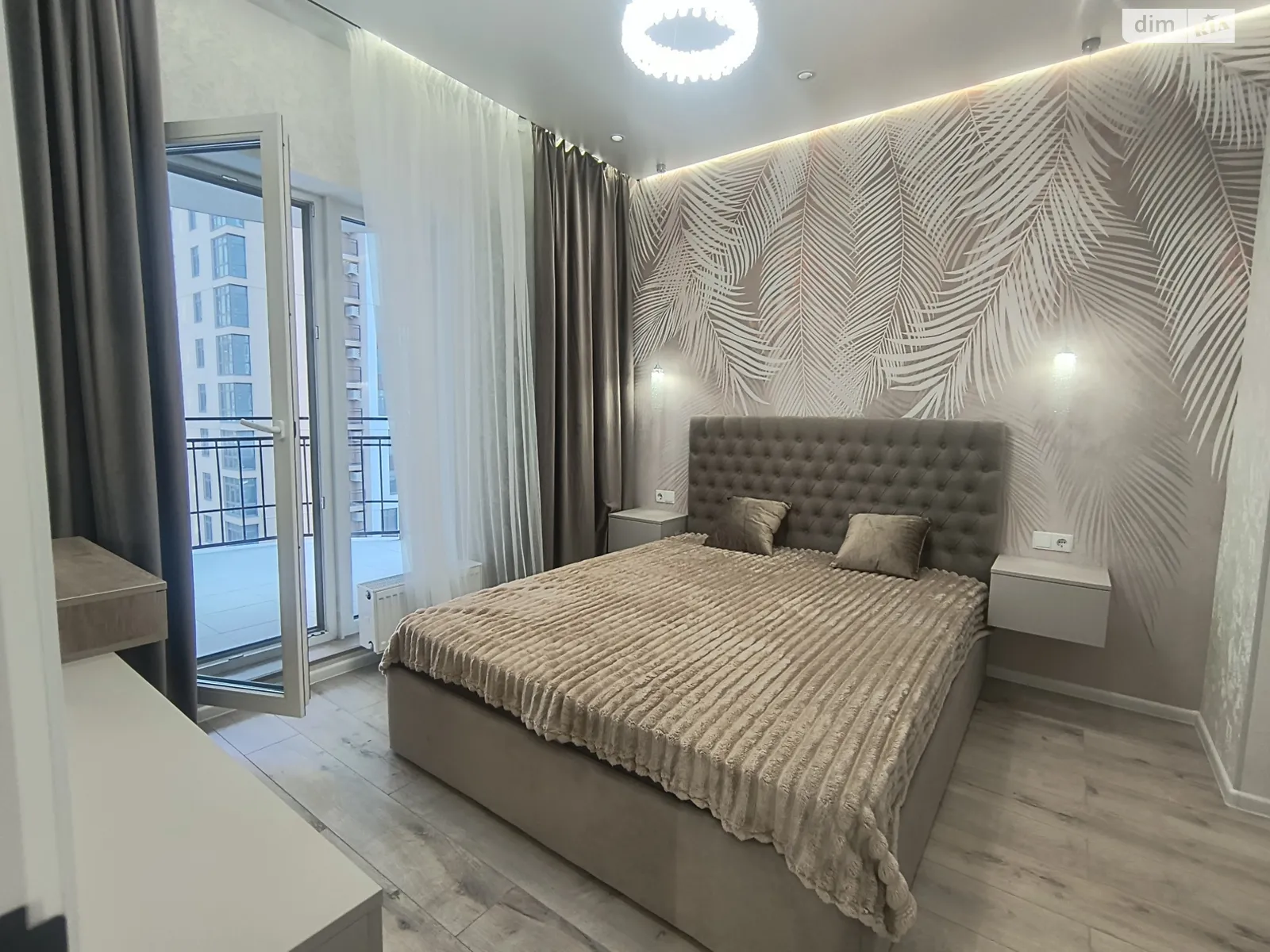 Продается 1-комнатная квартира 41 кв. м в Одессе, ул. Краснова, 1Б - фото 1