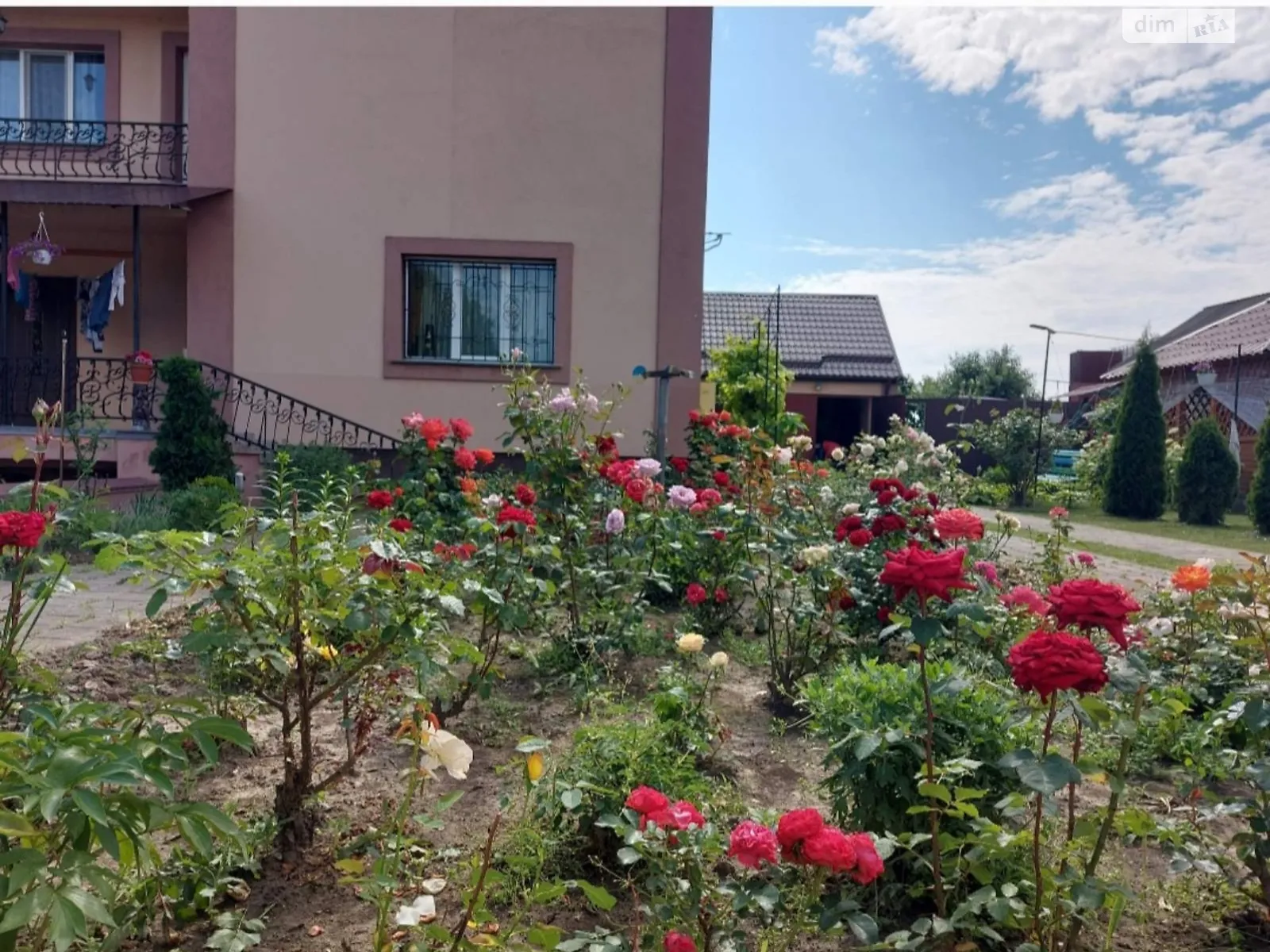 Продается дом на 2 этажа 343.9 кв. м с мебелью, цена: 200000 $ - фото 1