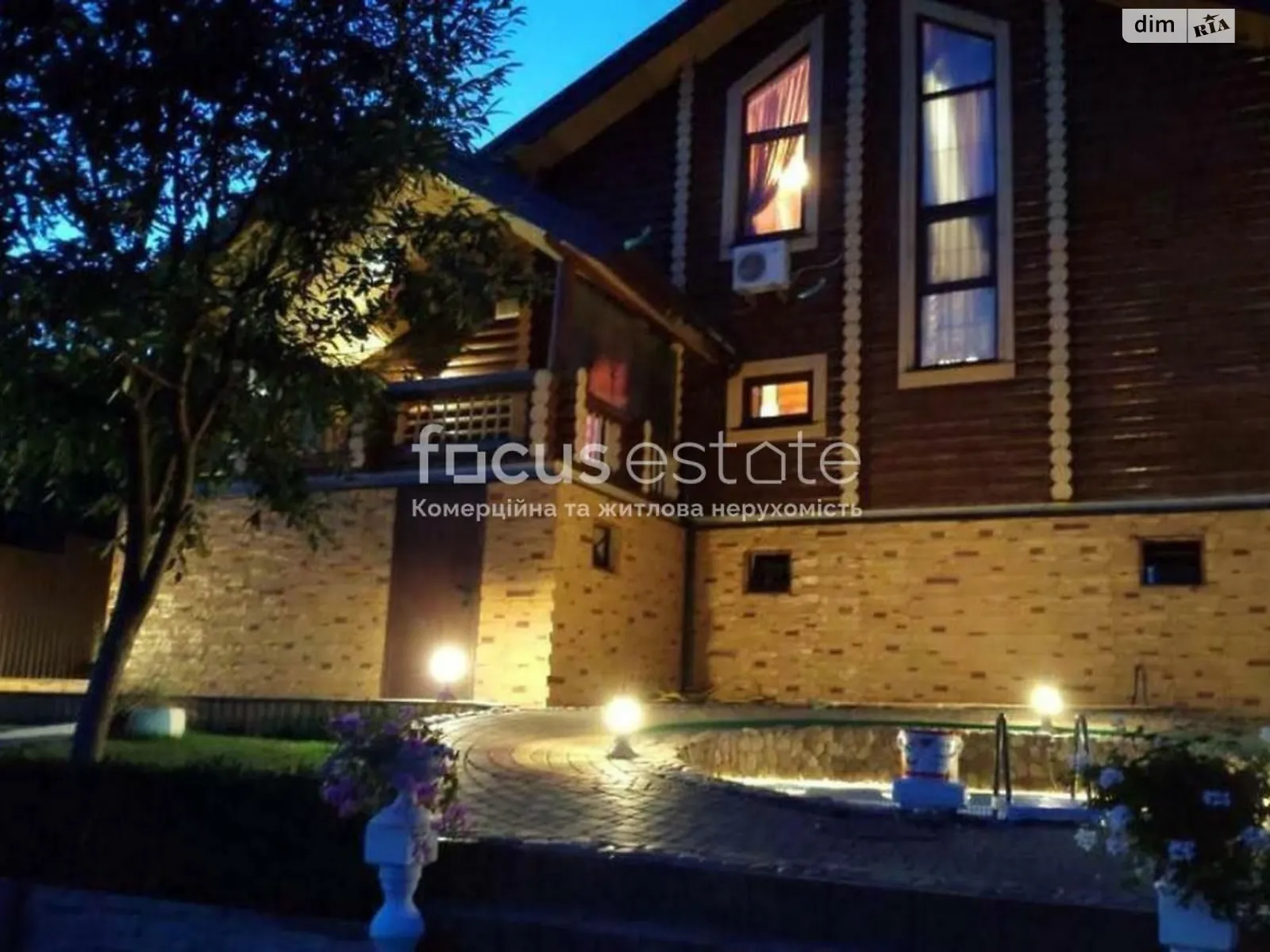 Сдается в аренду дом на 2 этажа 165 кв. м с садом, цена: 1400 $ - фото 1