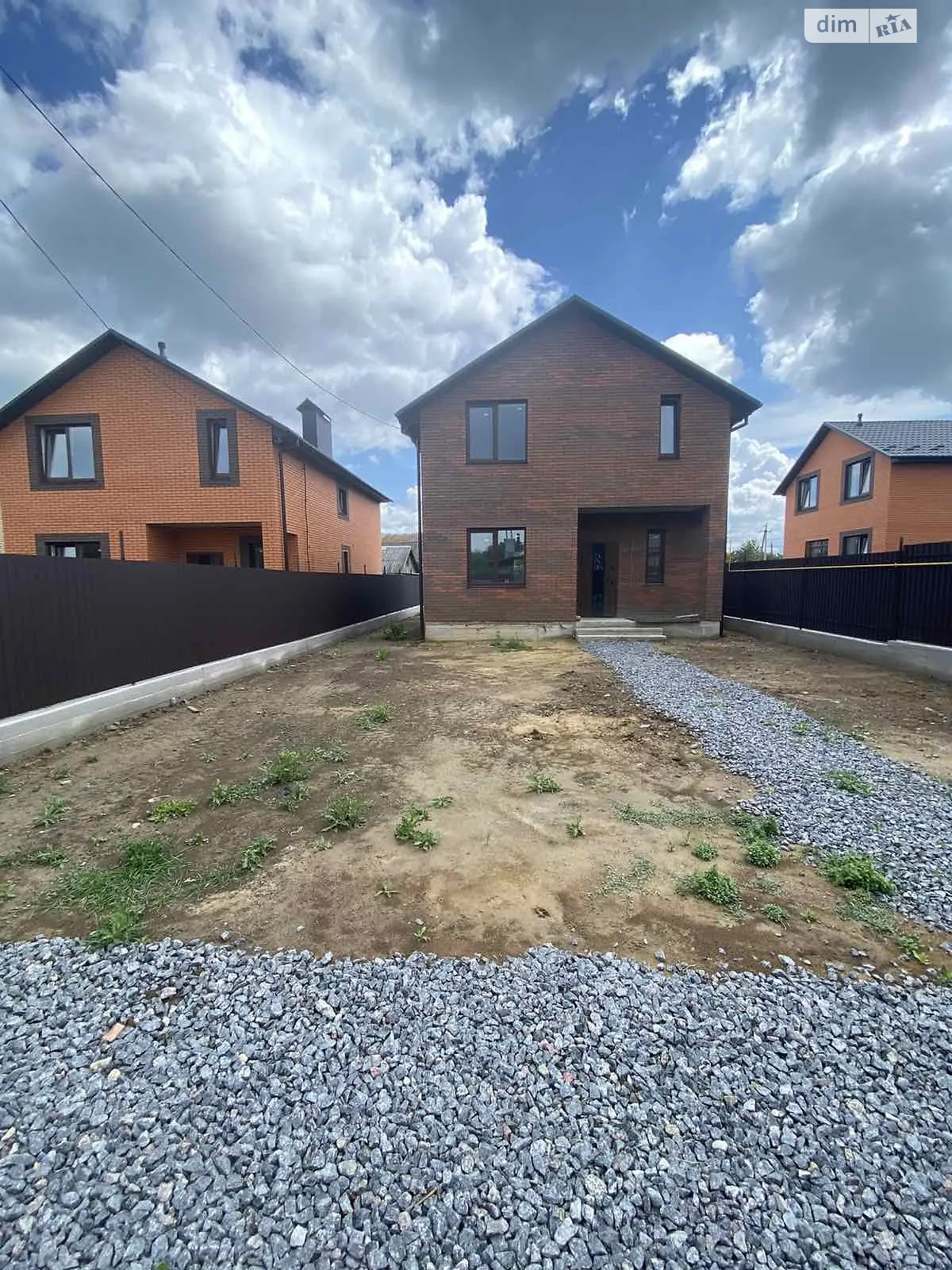 Продается дом на 2 этажа 125 кв. м с бассейном, цена: 92000 $ - фото 1