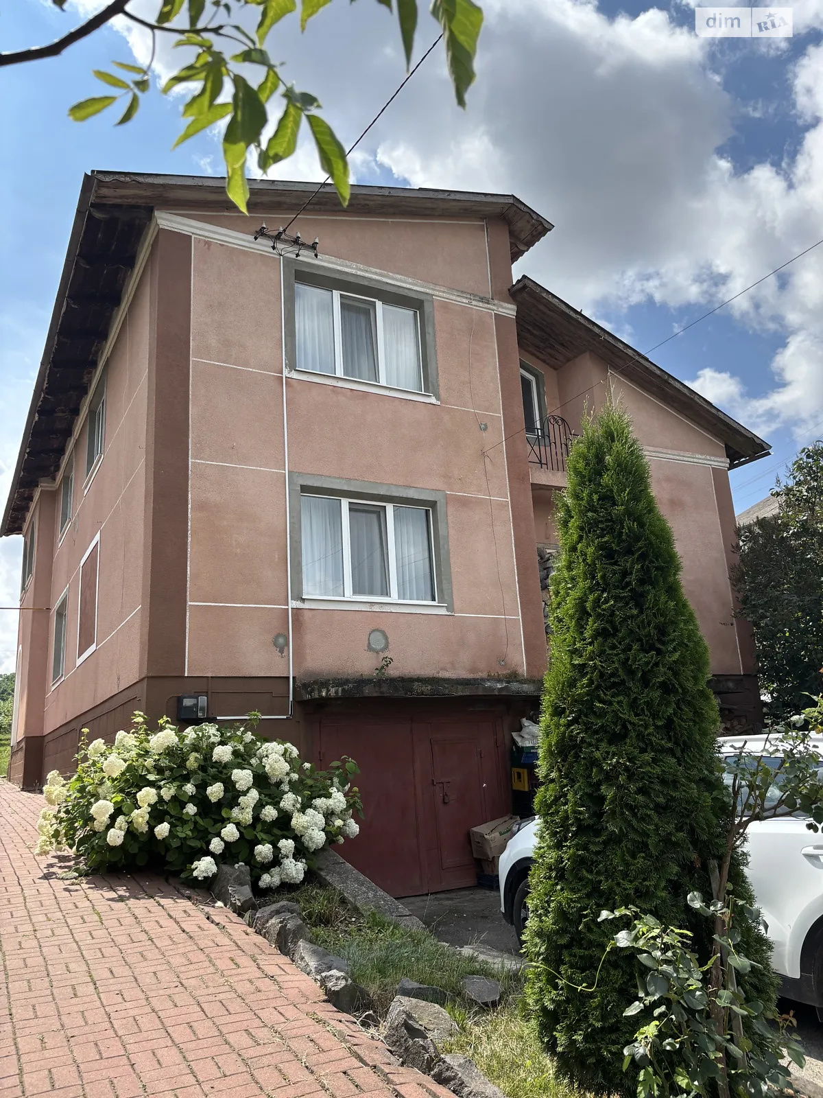 Продается дом на 2 этажа 262 кв. м с участком, цена: 71500 $ - фото 1