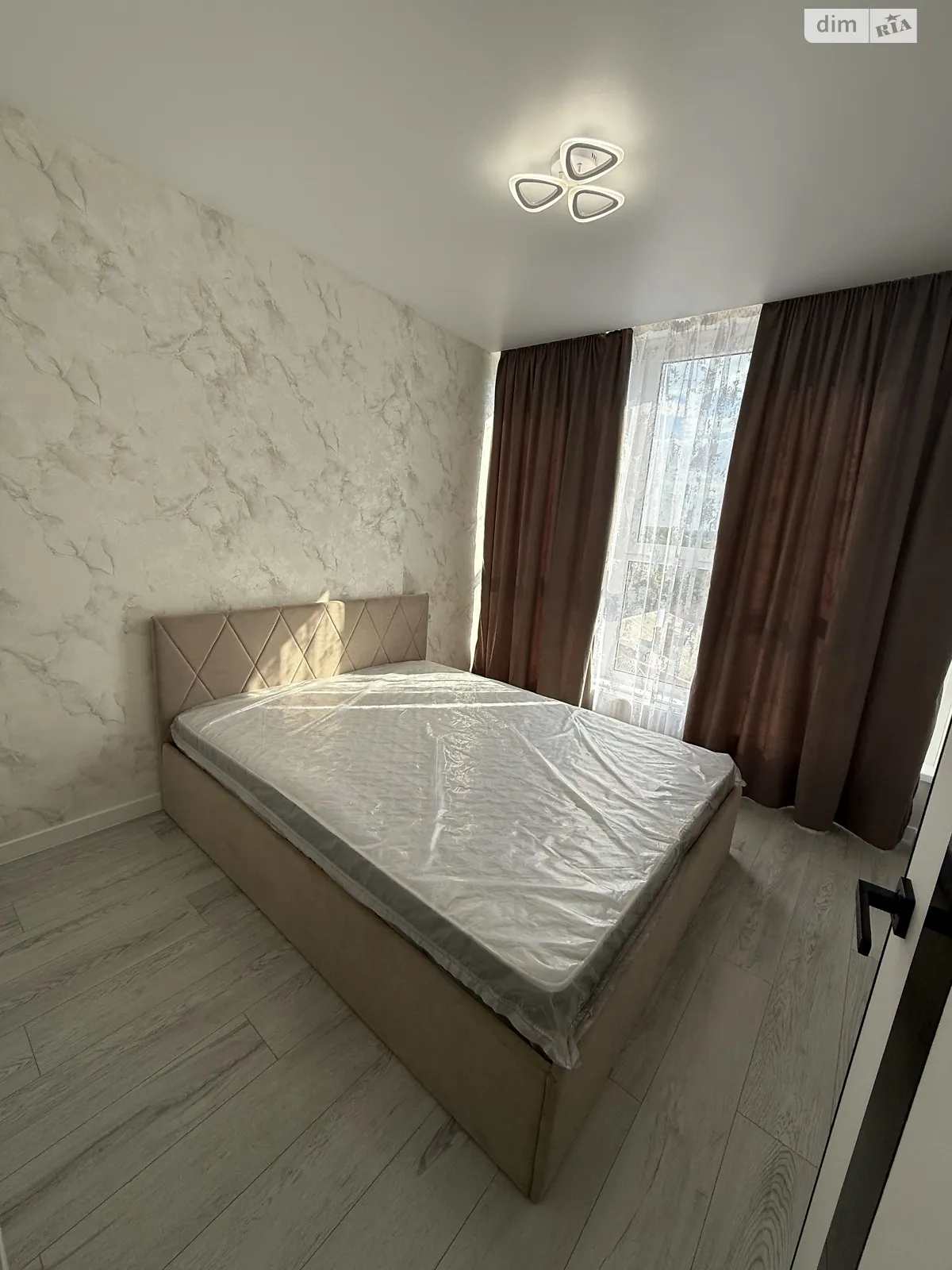 Продається 1-кімнатна квартира 37 кв. м у Одесі, вул. Бугаївська, 44 - фото 1