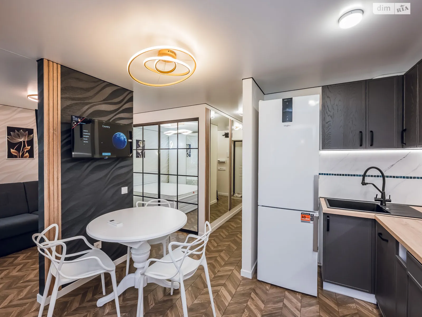 Продается 1-комнатная квартира 45.2 кв. м в Киеве, ул. Генерала Геннадия Воробьева, 12Б - фото 1